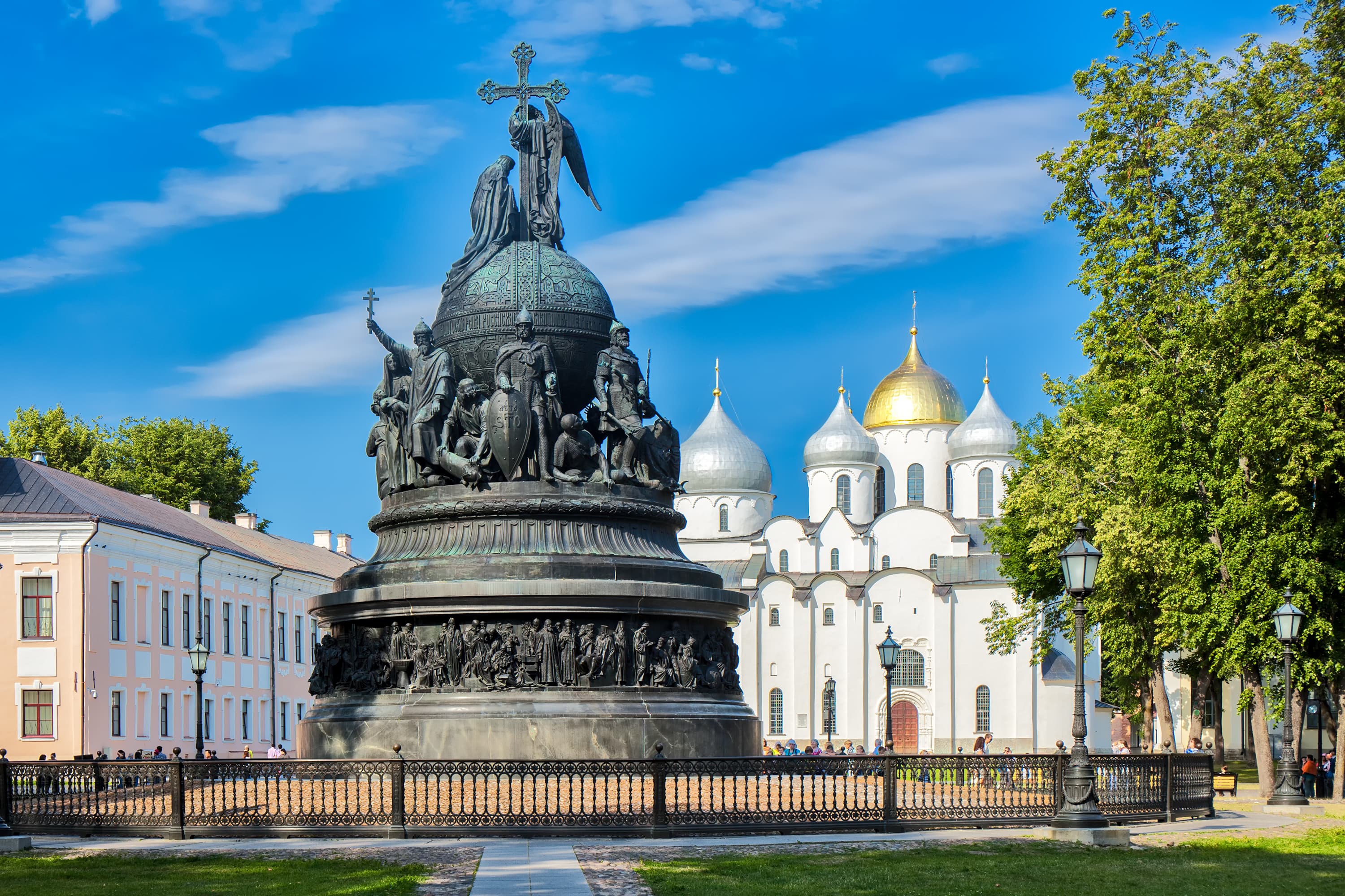 Истоки Руси: из Петербурга в Великий Новгород