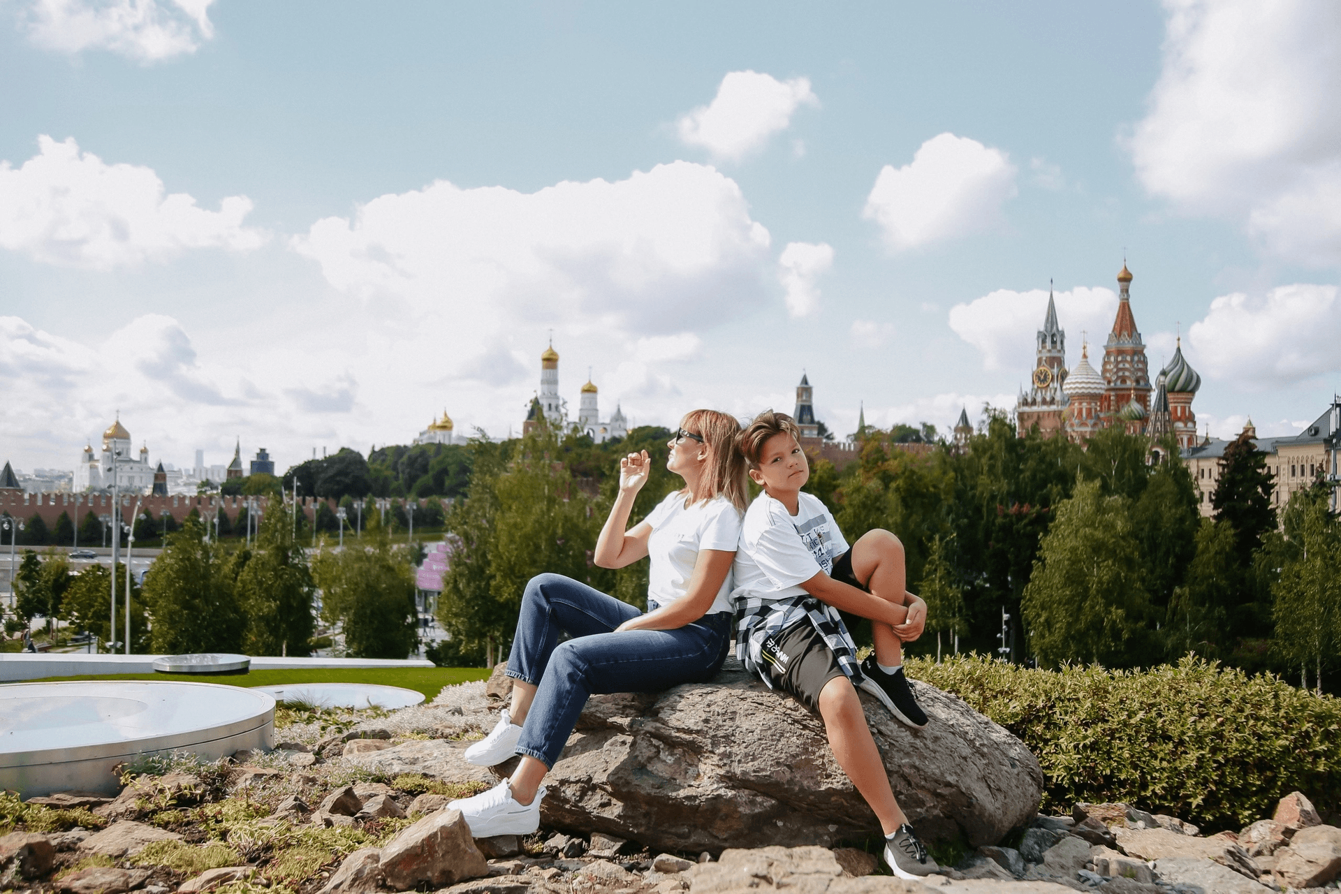 Фотопрогулка в огнях столицы