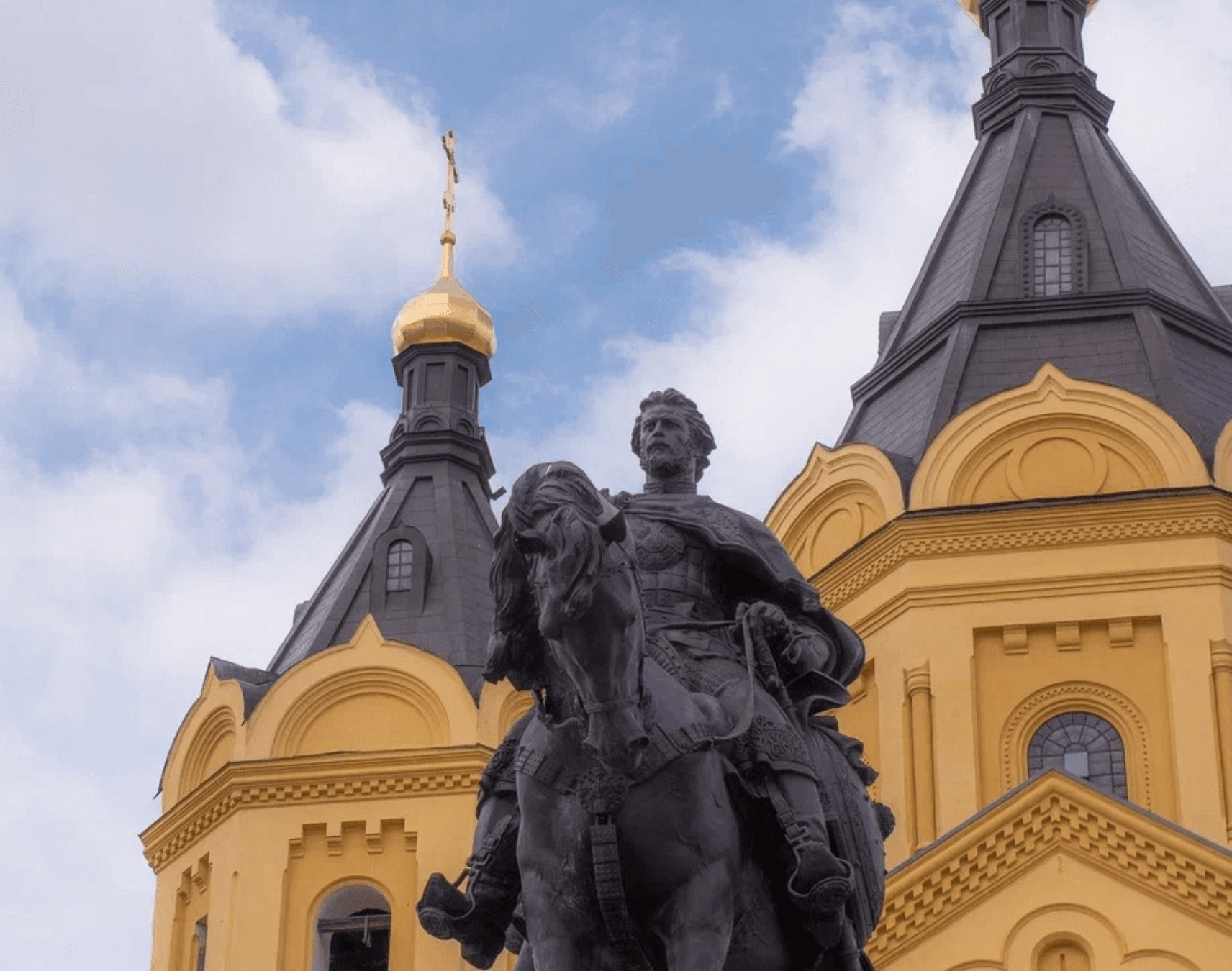 По главным храмам и монастырям Нижнего Новгорода