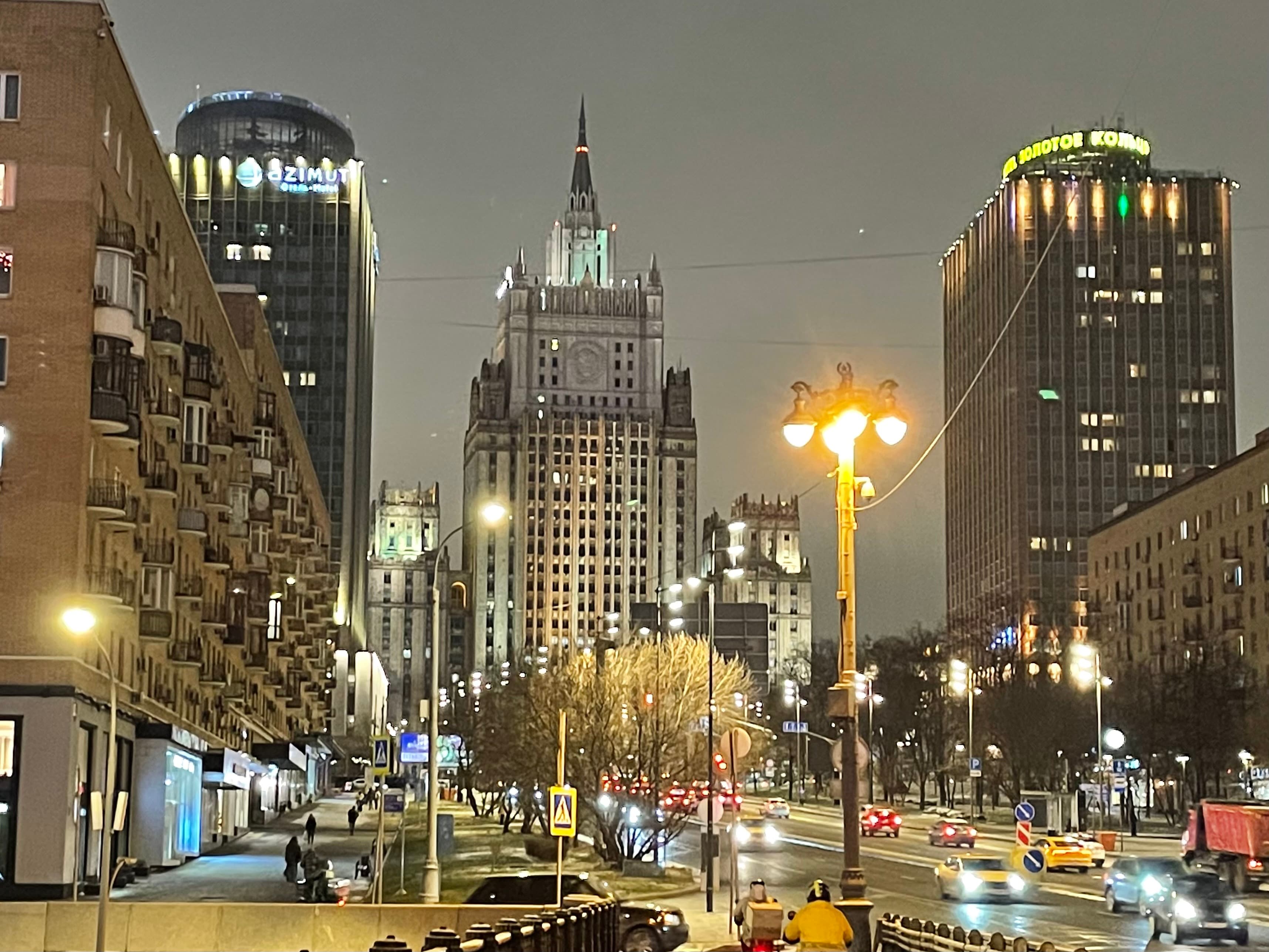 От Старого Арбата до Москвы-реки с гидом-архитектором в мини-группе