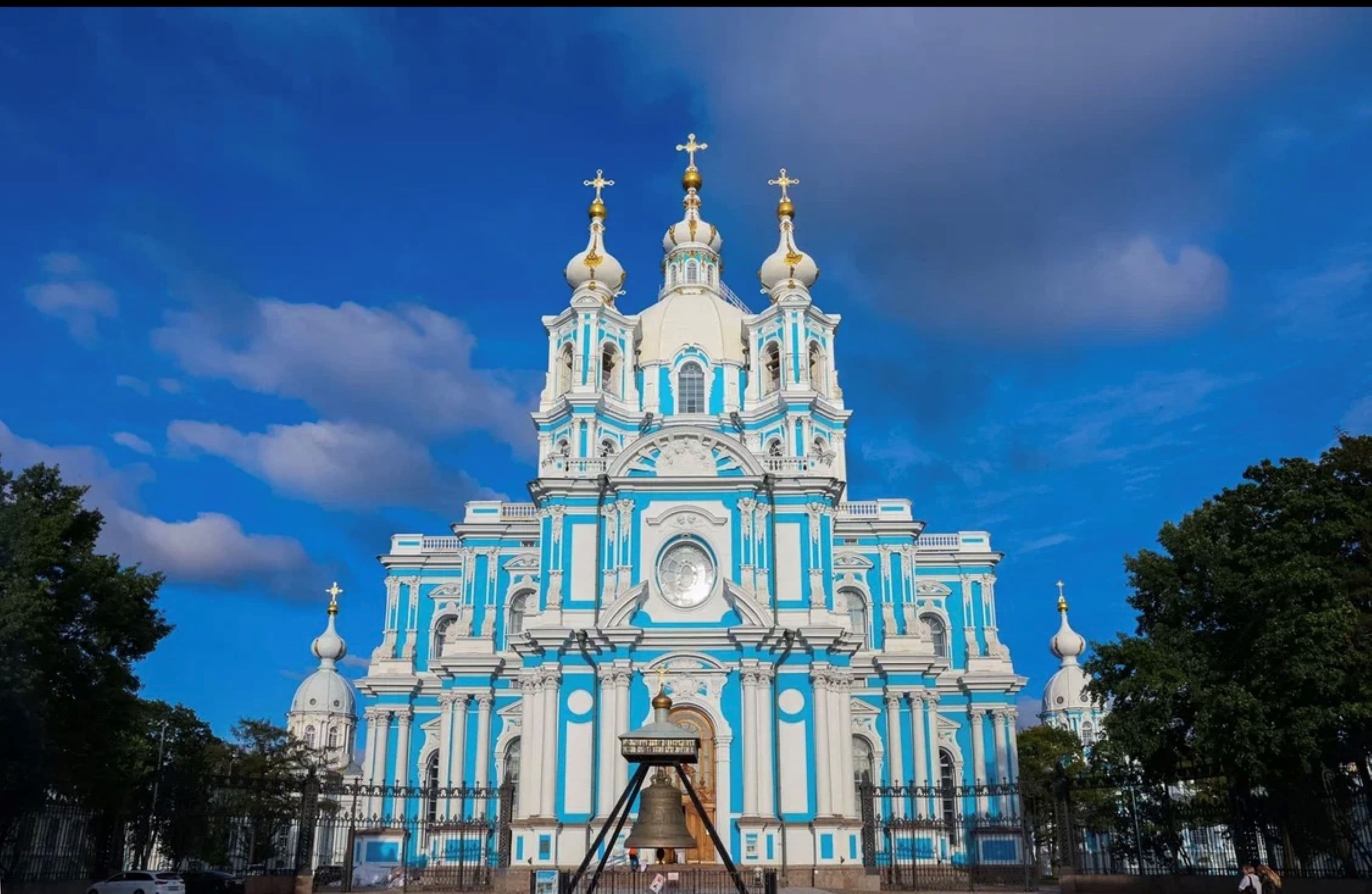 Александро-Невская лавра и Смольный собор — архитектурные жемчужины Петербурга (в мини-группе)
