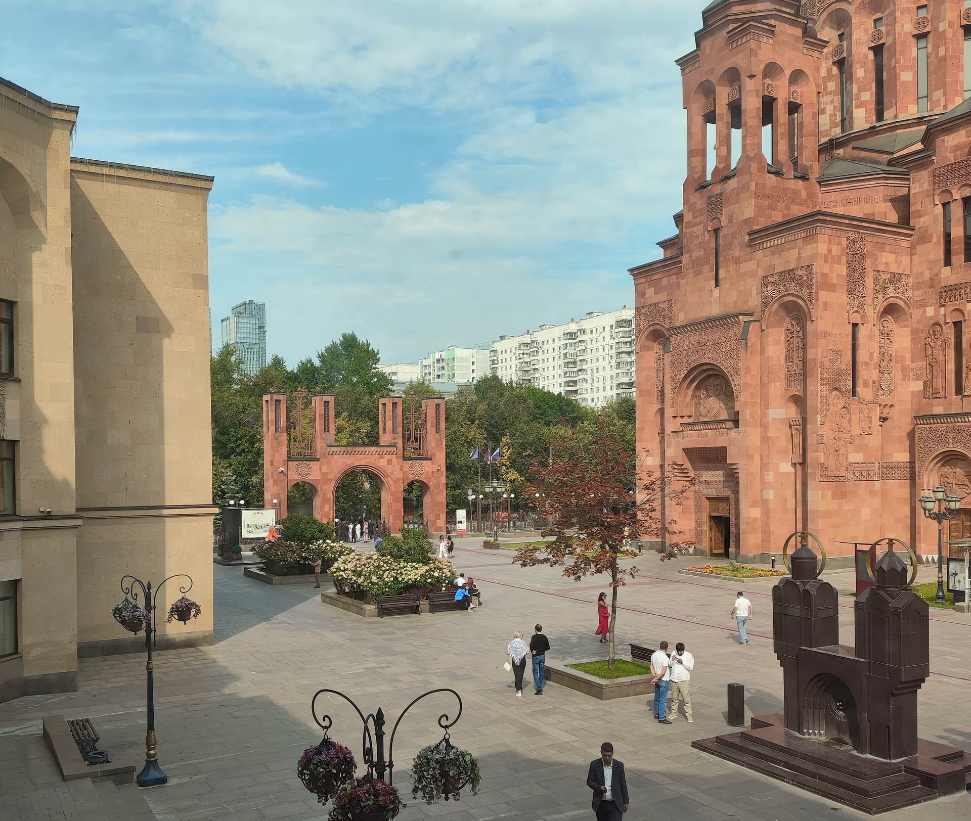 Армянский храмовый комплекс: авторская экскурсия с иподиаконом