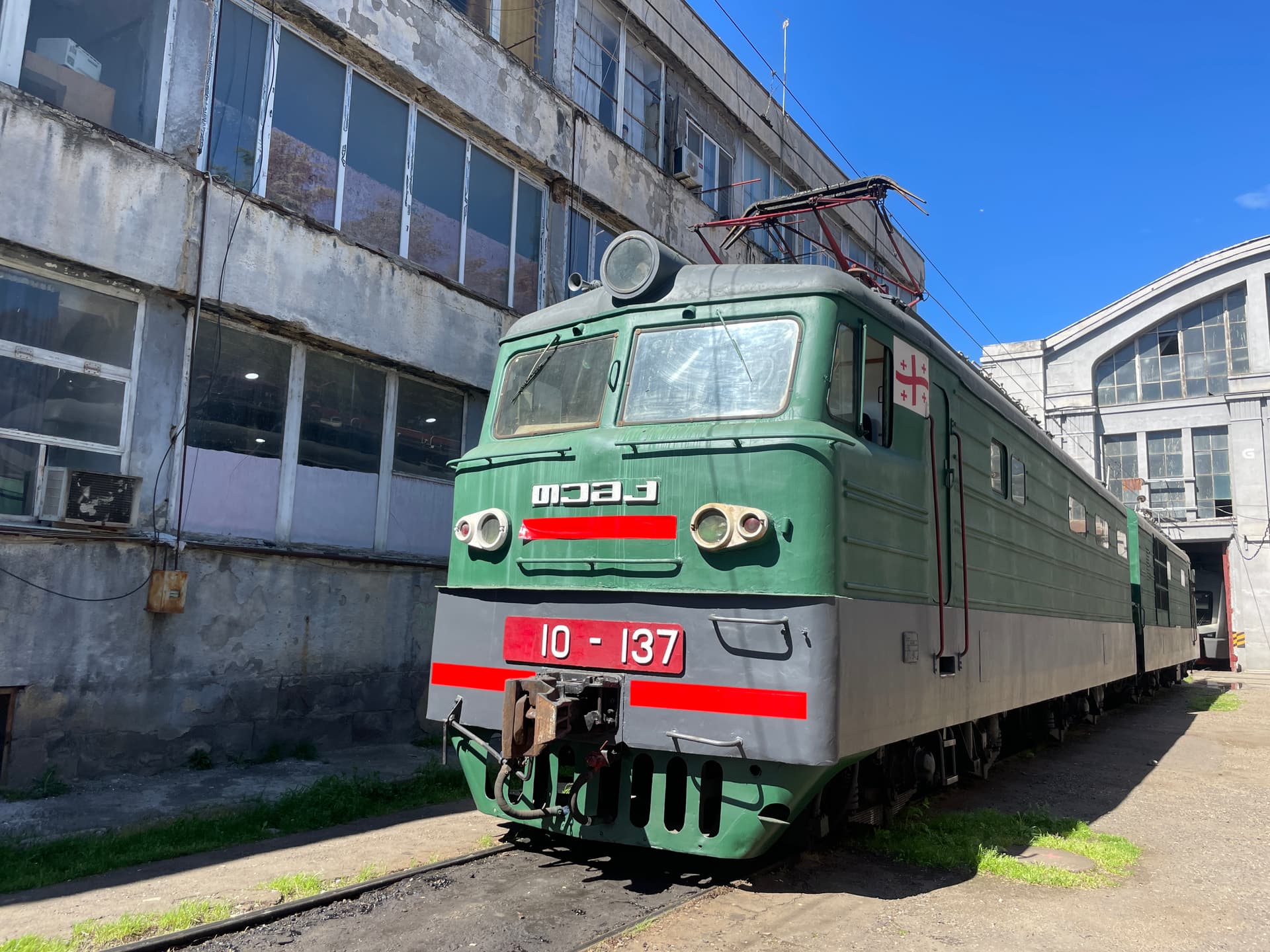 По забытым рельсам: история грузинского метро и железной дороги в Тбилиси