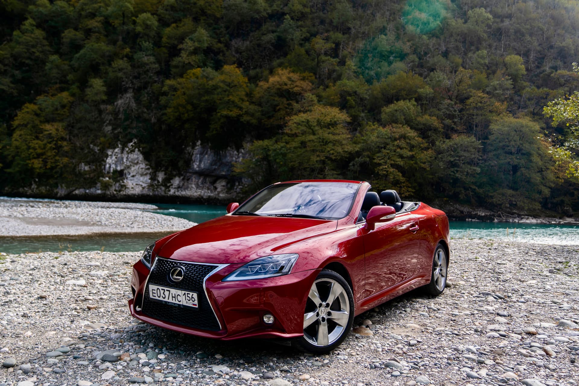 Фотопутешествие в Абхазию на кабриолете Lexus