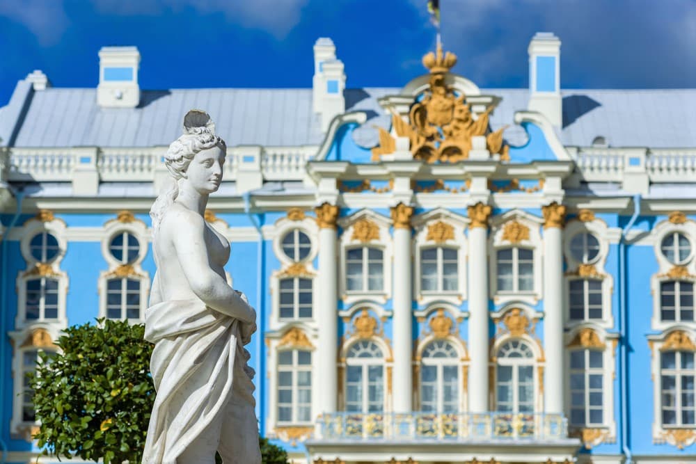 Экскурсия в Царское Село и Екатерининский дворец (билеты включены)