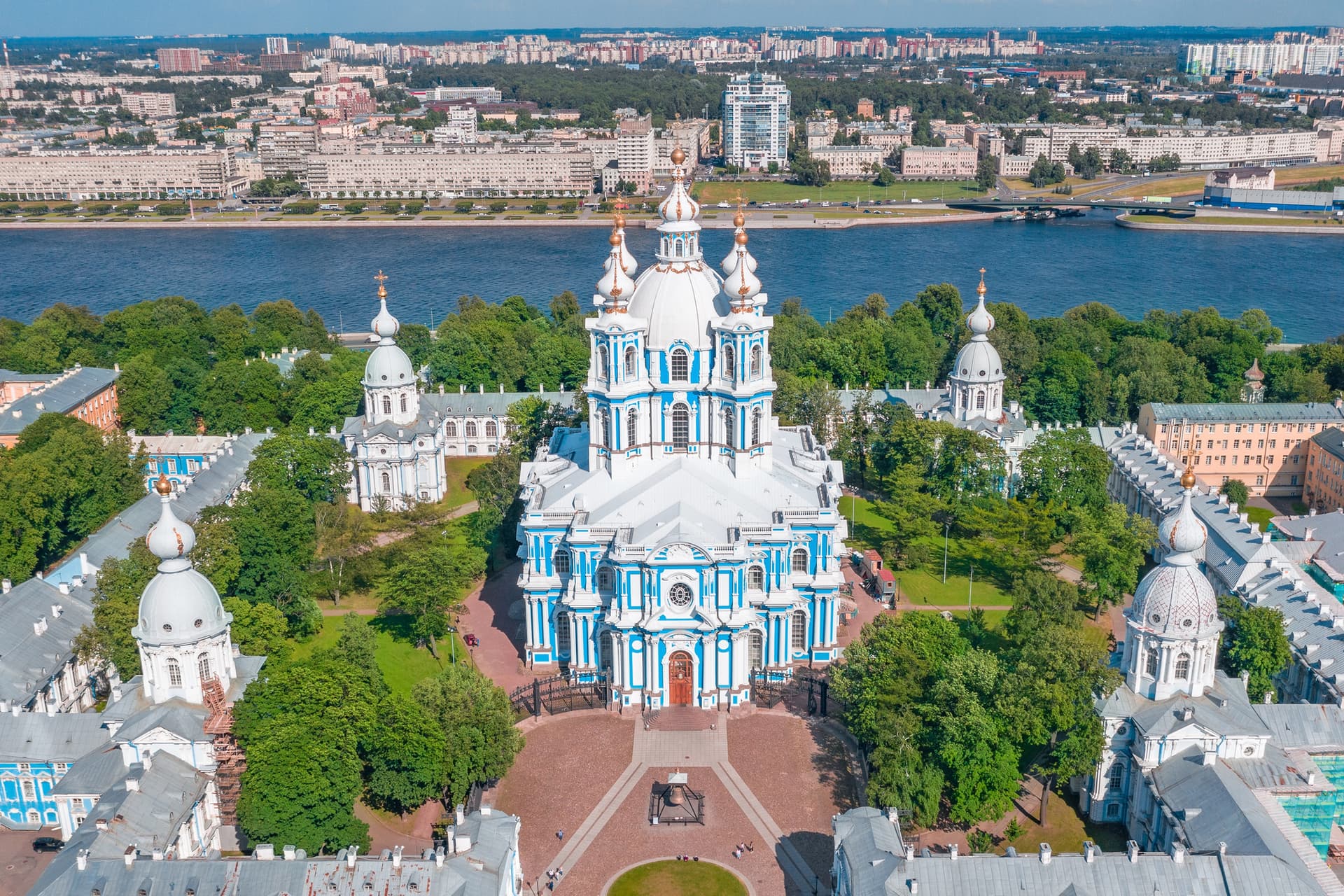 Экскурсия по Смольному собору с рассказом о смолянках