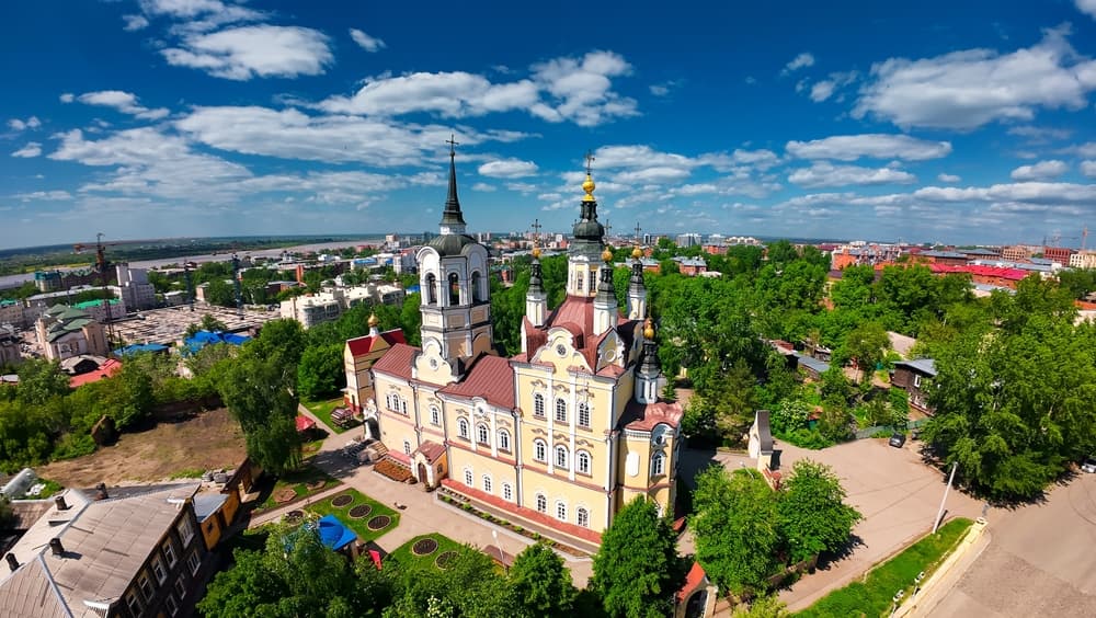Изумрудный Томск: музеи, сибирская кухня и деревянное зодчество