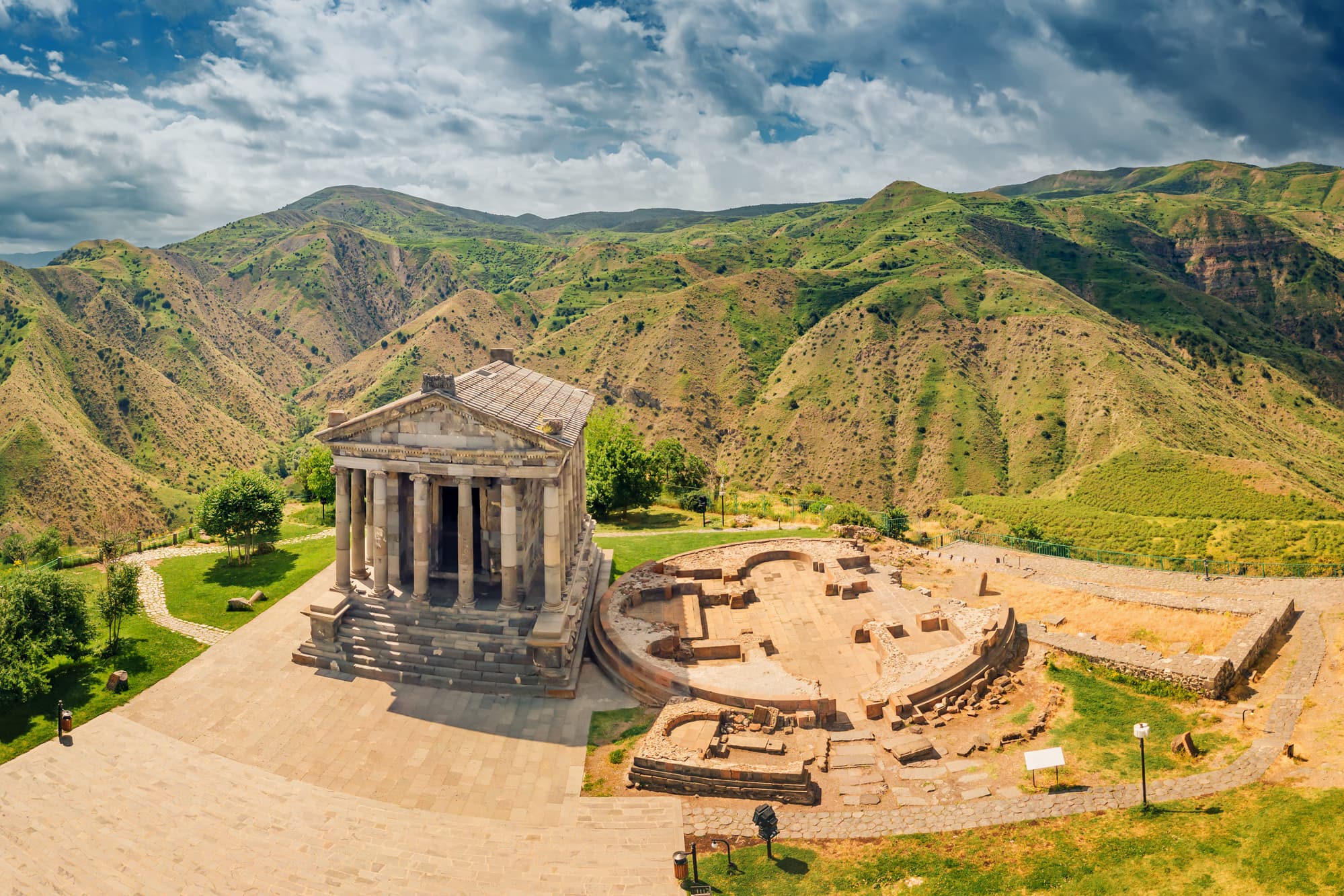 Гарни, Гегард и Симфония камней: лучшее в окрестностях Еревана