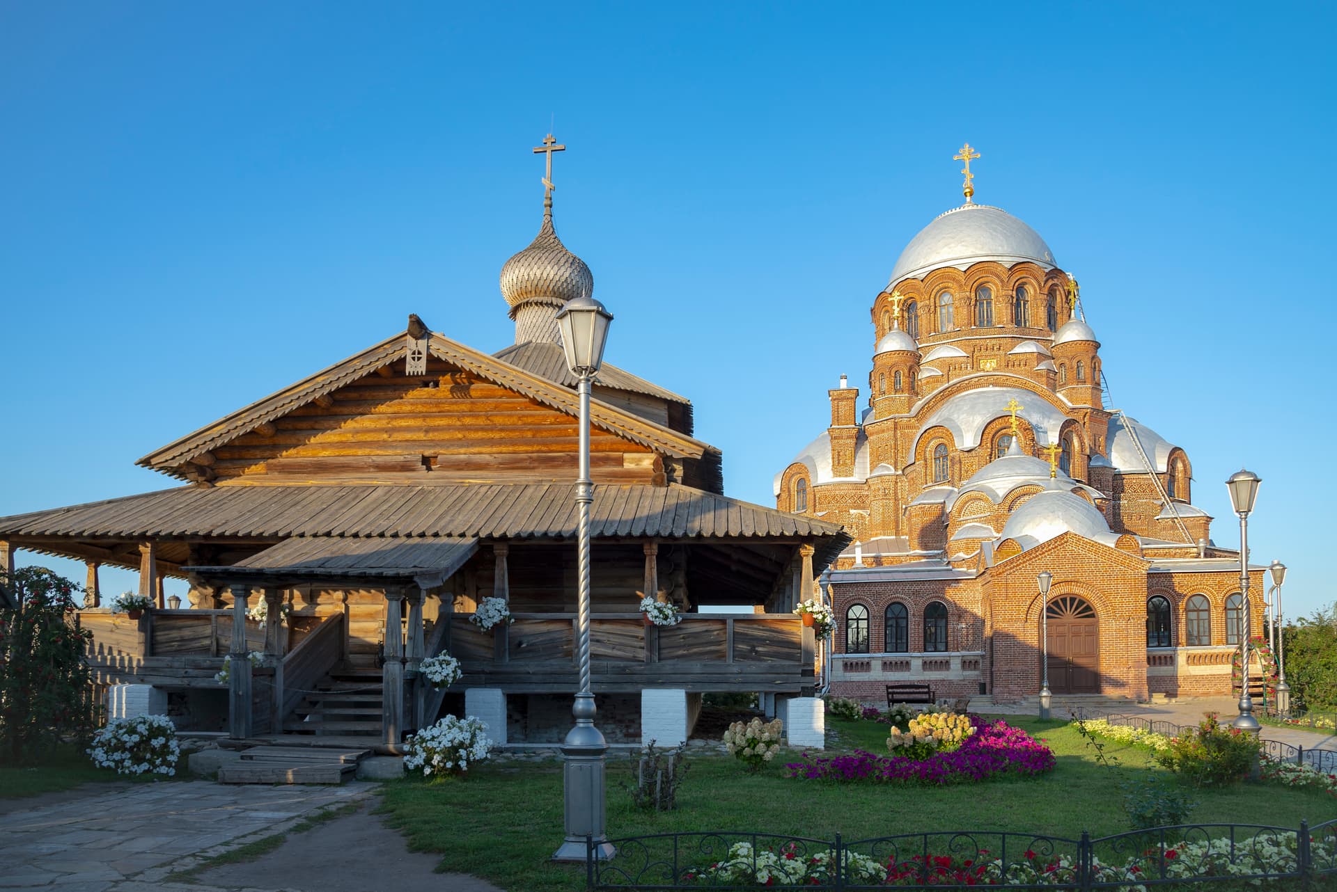 Из Казани — в Раифский монастырь и Свияжск
