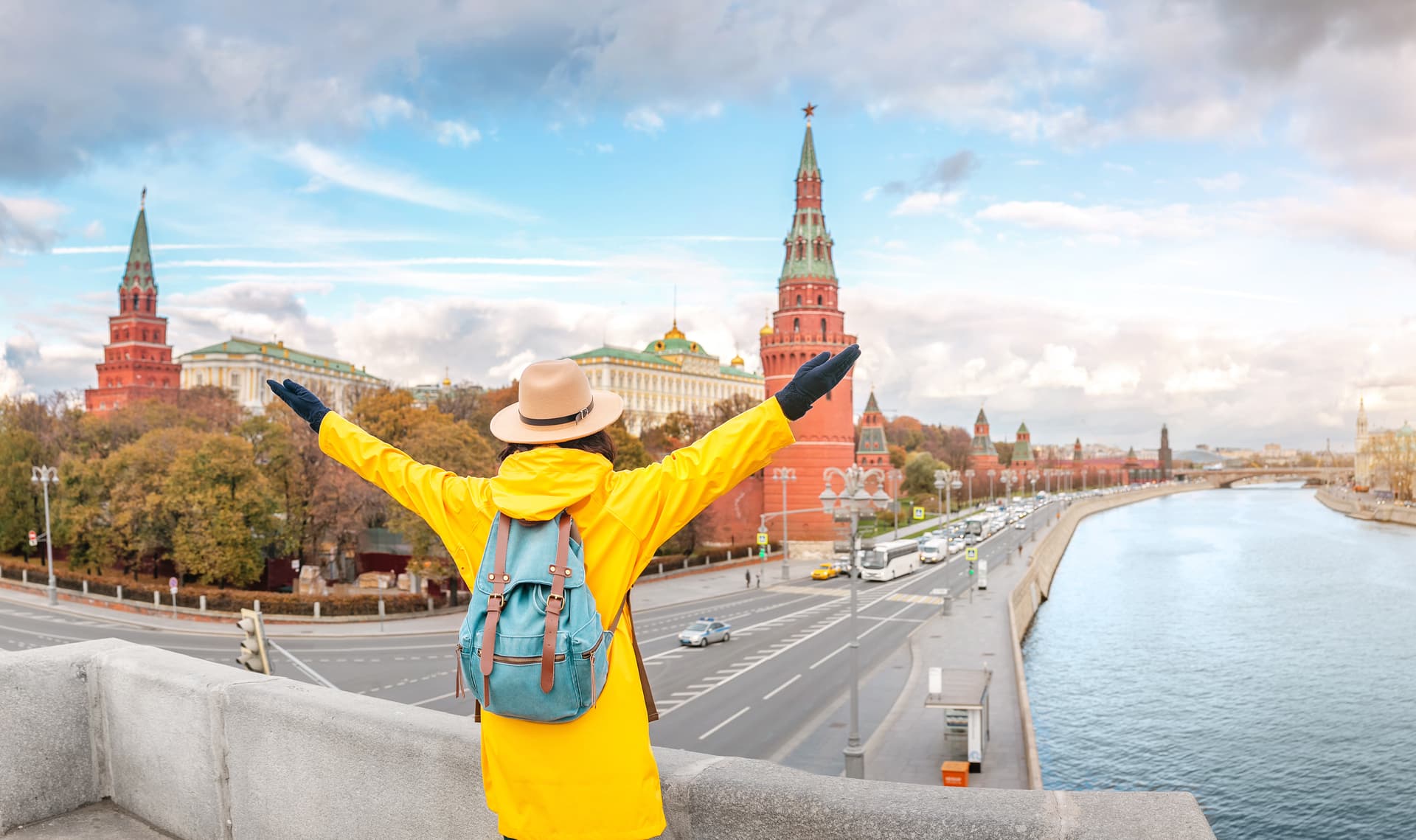 Семейное путешествие в Москву: прогулка с фонарщиком, детективная экскурсия и «Мосфильм»