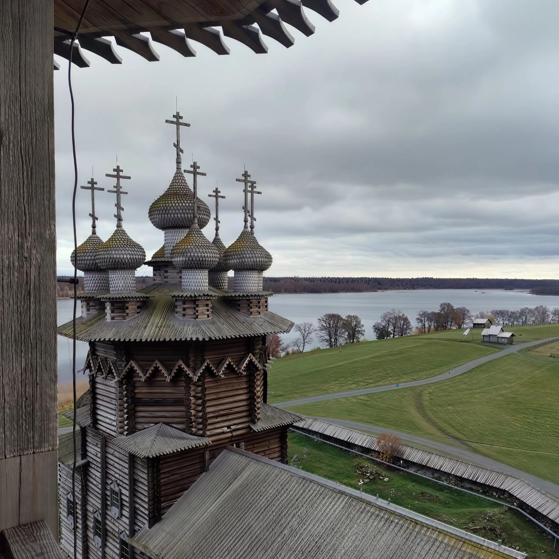Из Петрозаводска — к чарующему острову Кижи