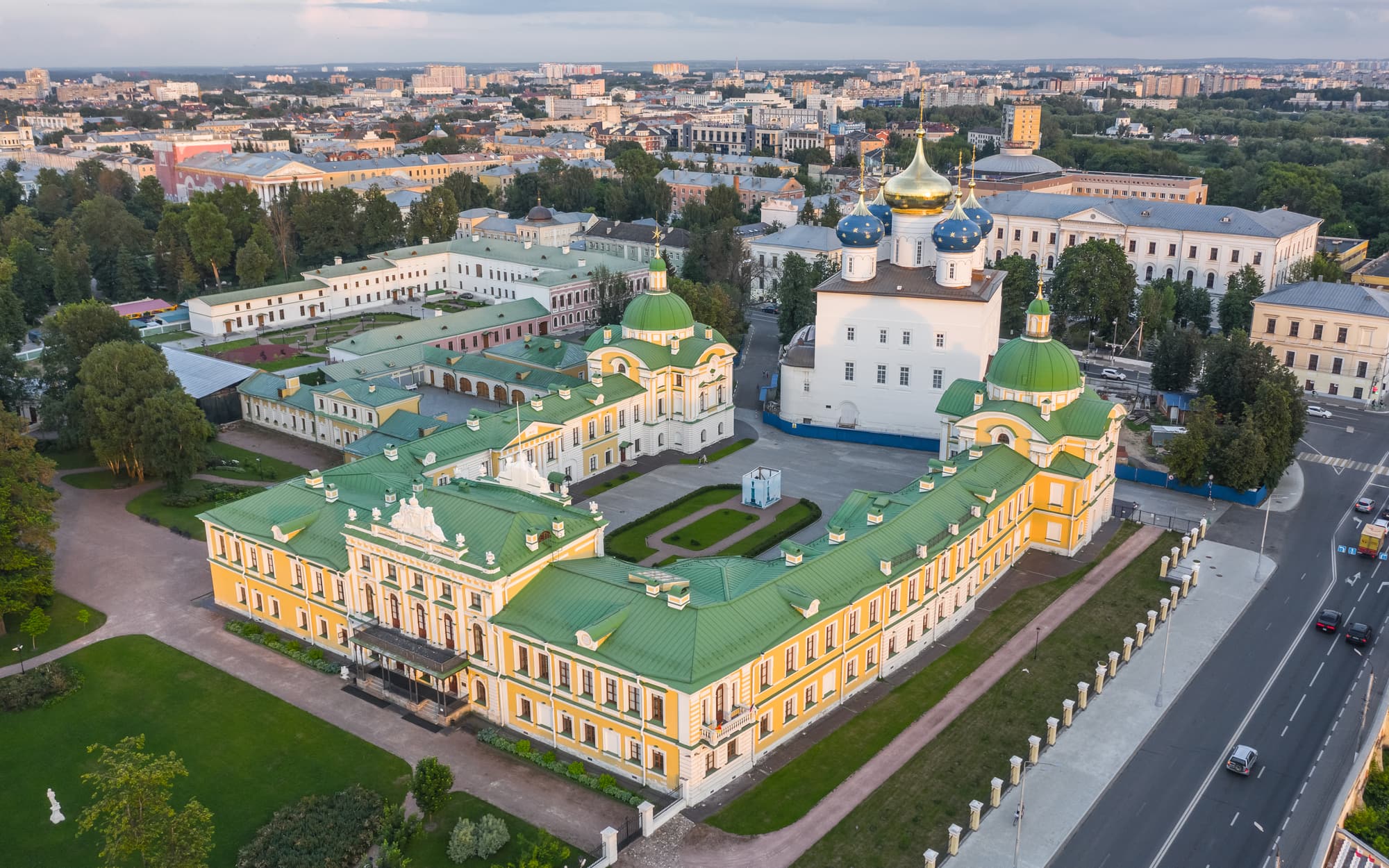 Тверь — город «меж двух столиц»