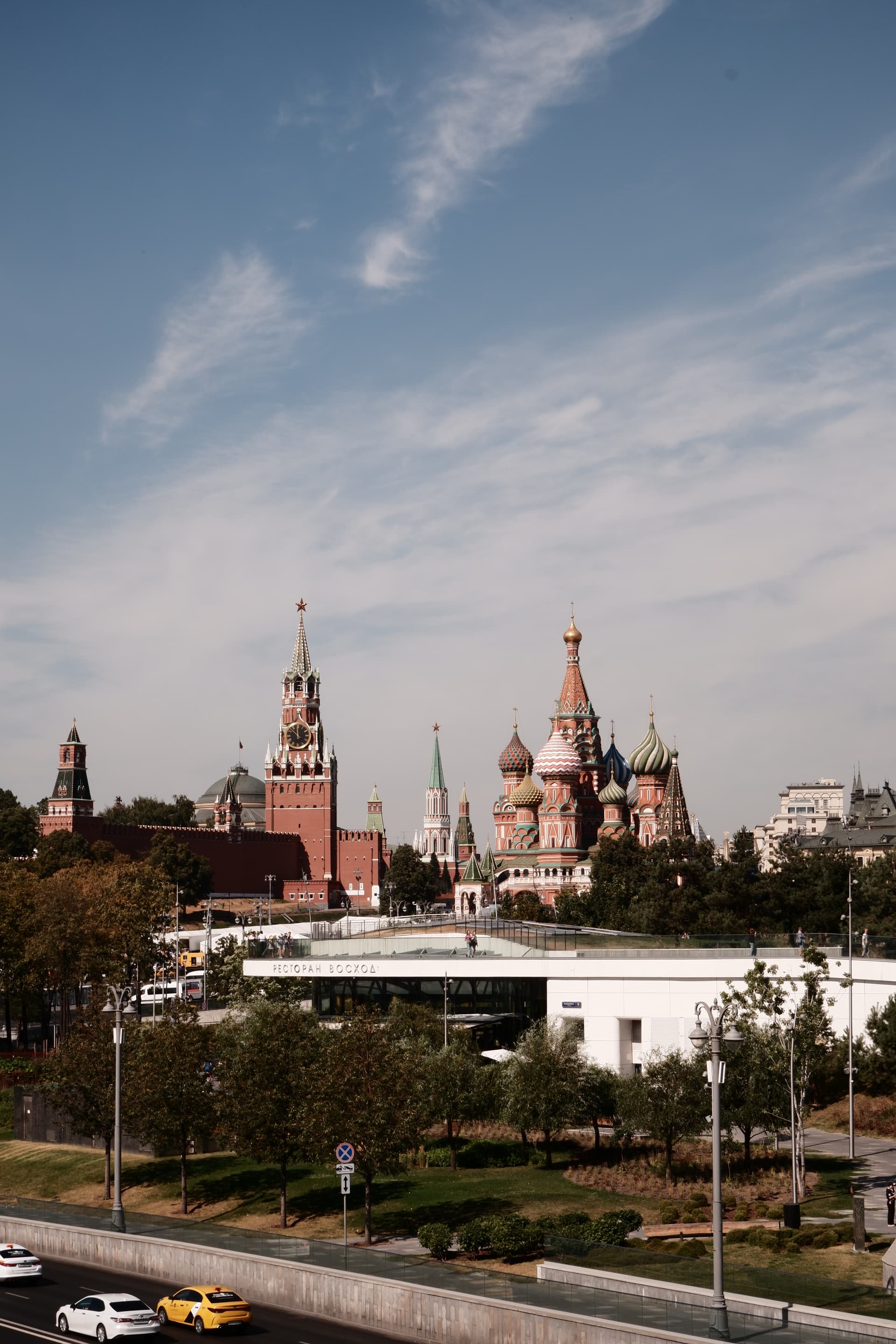 Красная площадь и её окрестности