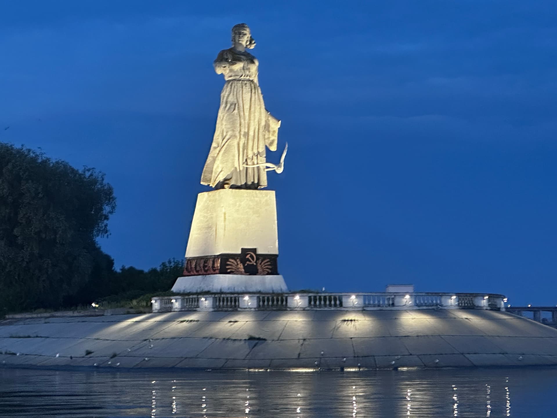 Исследуем Рыбинское водохранилище: прогулка на катере