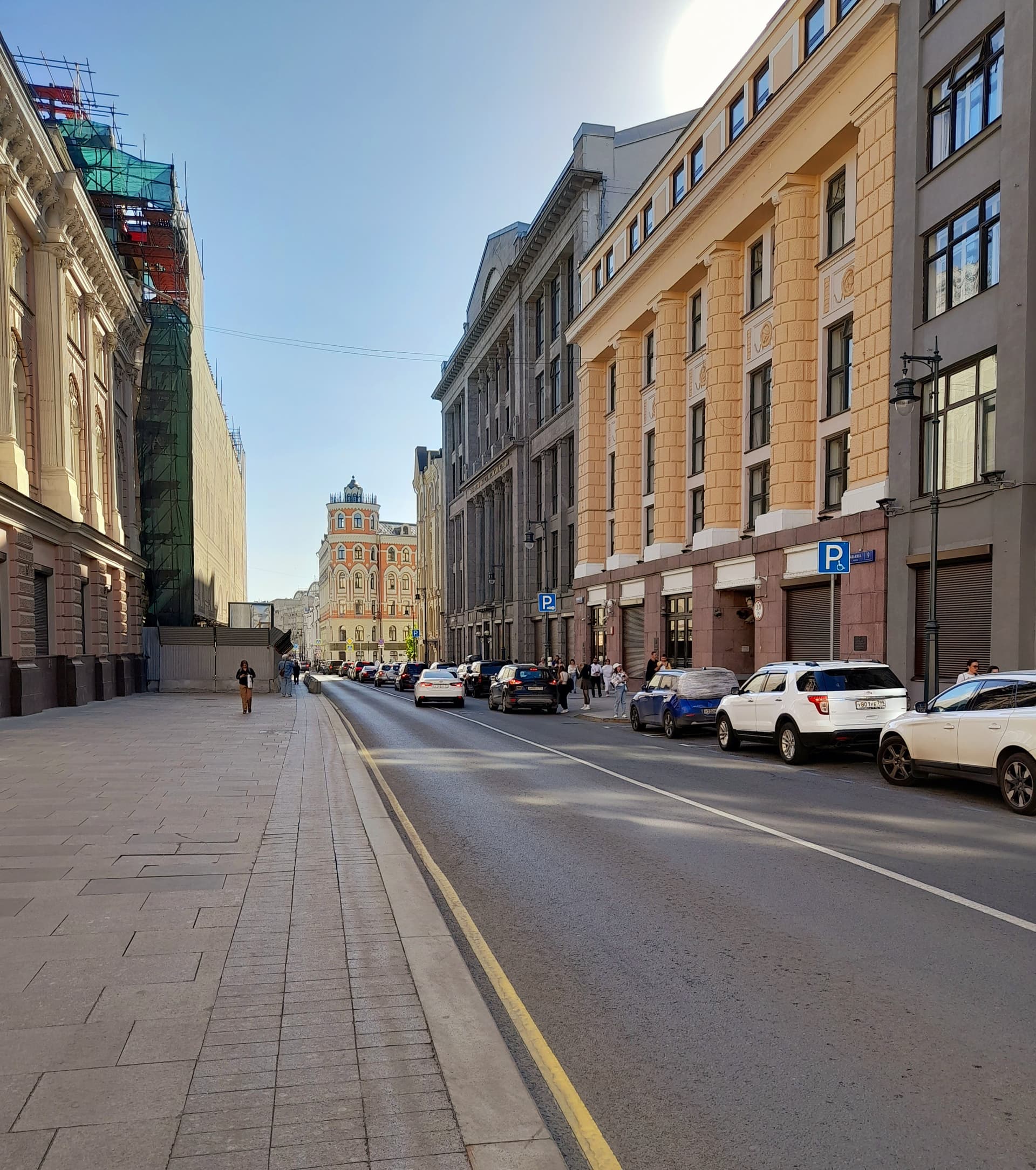 Ильинка: по деловому центру купеческой Москвы