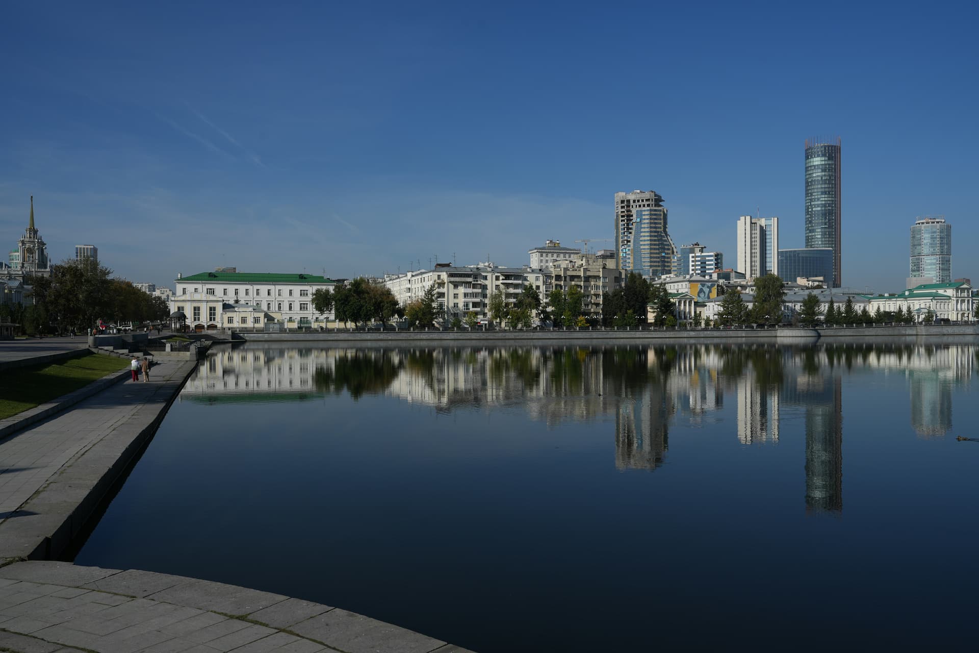 Прогулка по центру Екатеринбурга и дегустация уральских пельменей