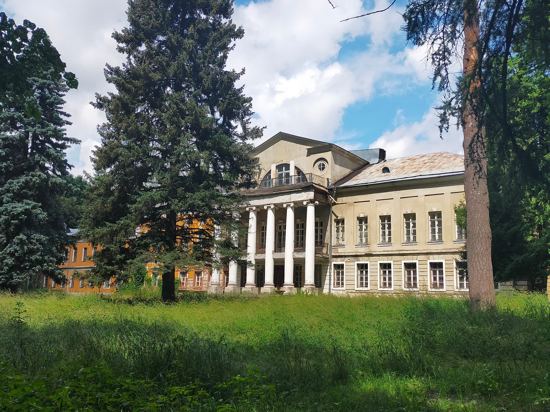 Усадьба Суханово — архитектурное наследие князей Волконских в Видном