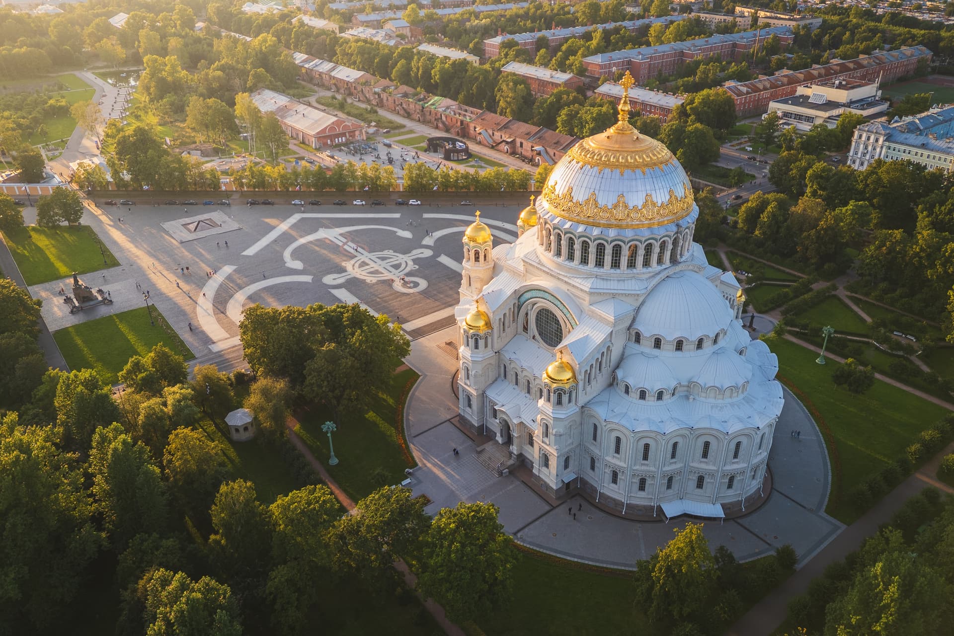 Весь Кронштадт и теплоходная прогулка