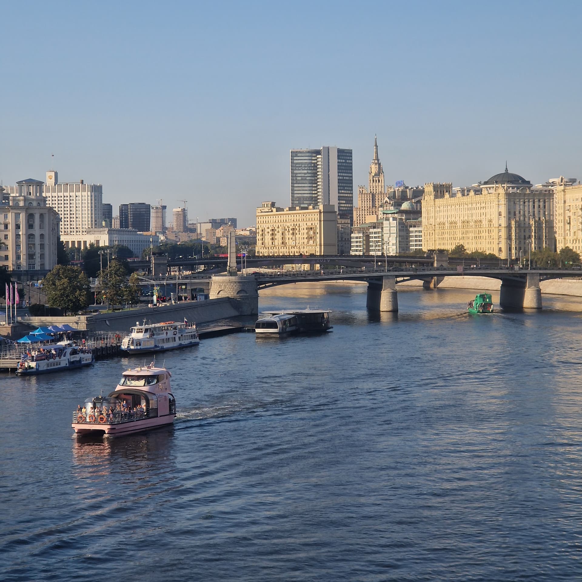 Сталинские высотки Москвы — мифы и реальность