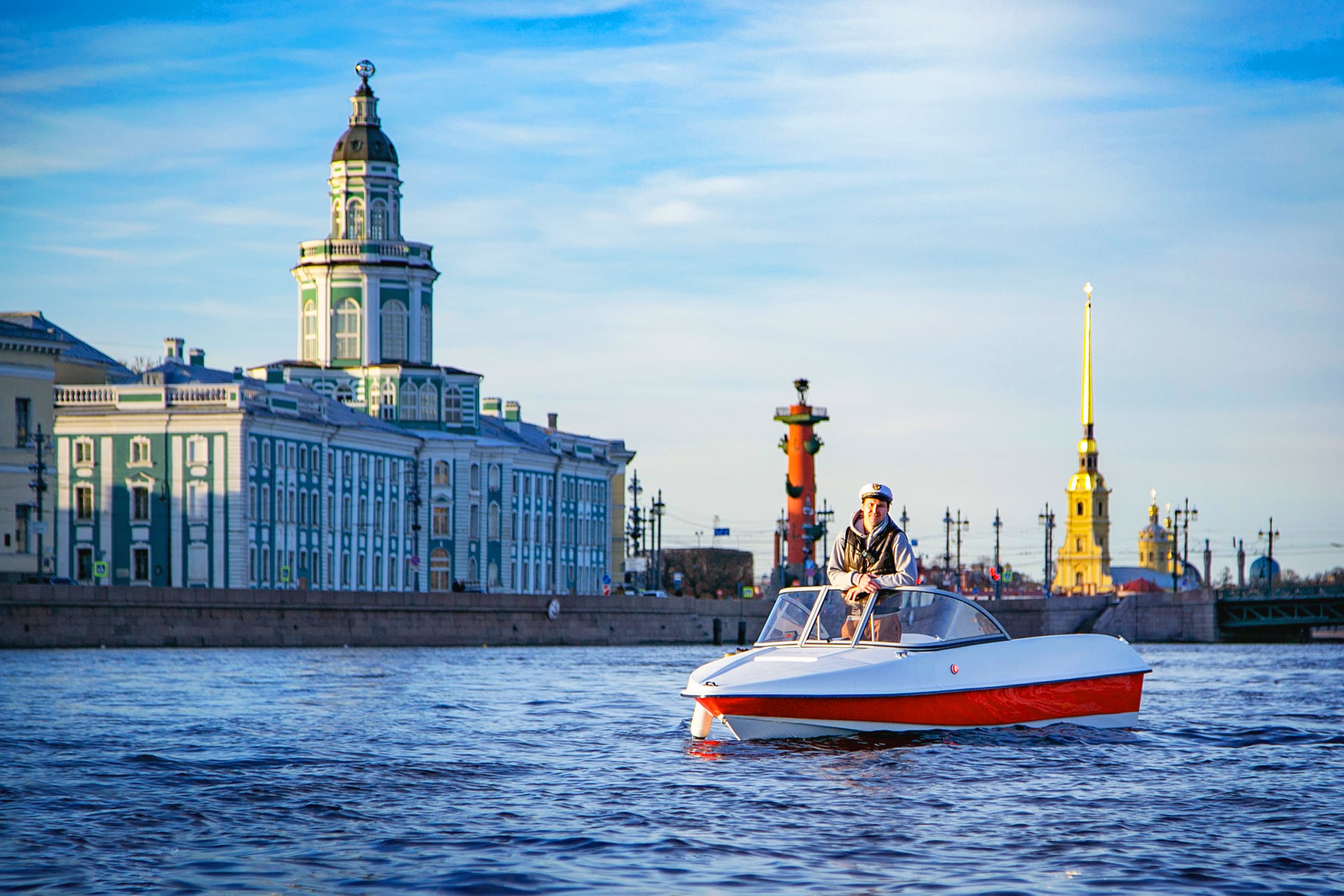 На катере — по парадной Неве к просторам Финского залива