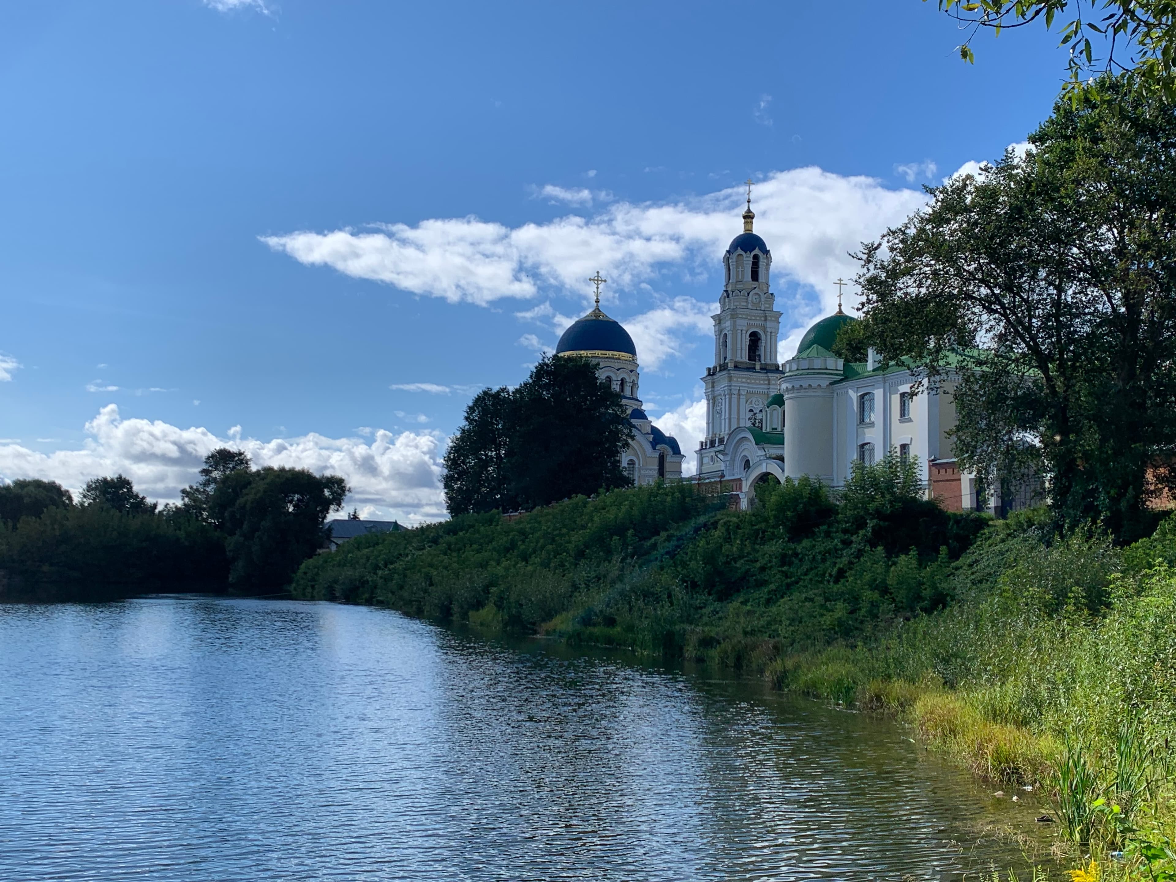 Из Калуги к истокам Руси: село Спас, Свято-Тихонова пустынь и «пояс Богородицы»