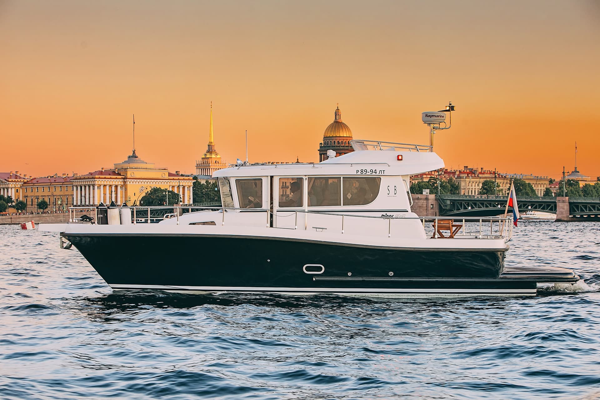 Балтийская сказка. Морская прогулка на яхте «Минор» в Петербурге