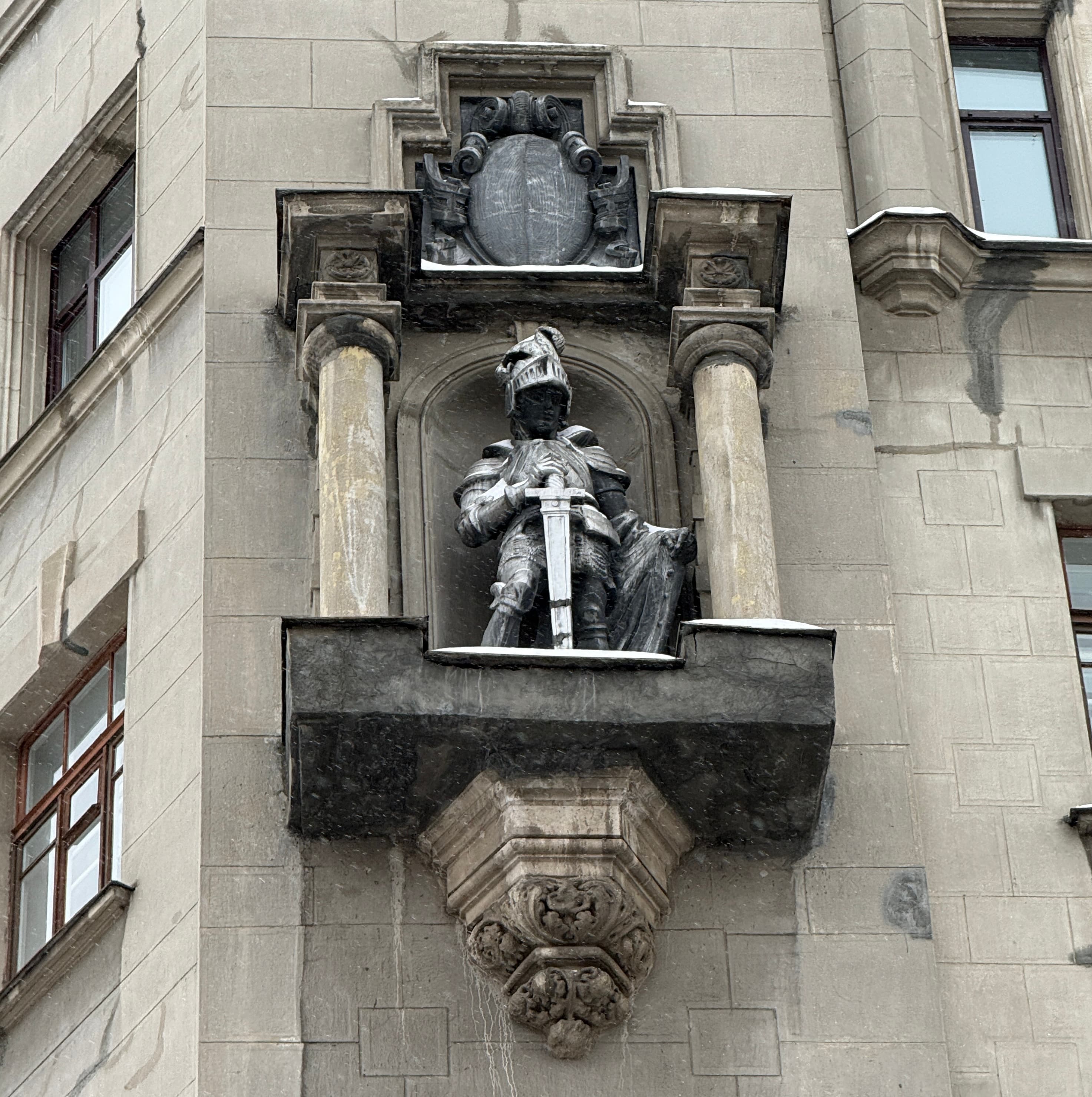 Московский бестиарий, дореволюционные миллионеры и стрит-арт