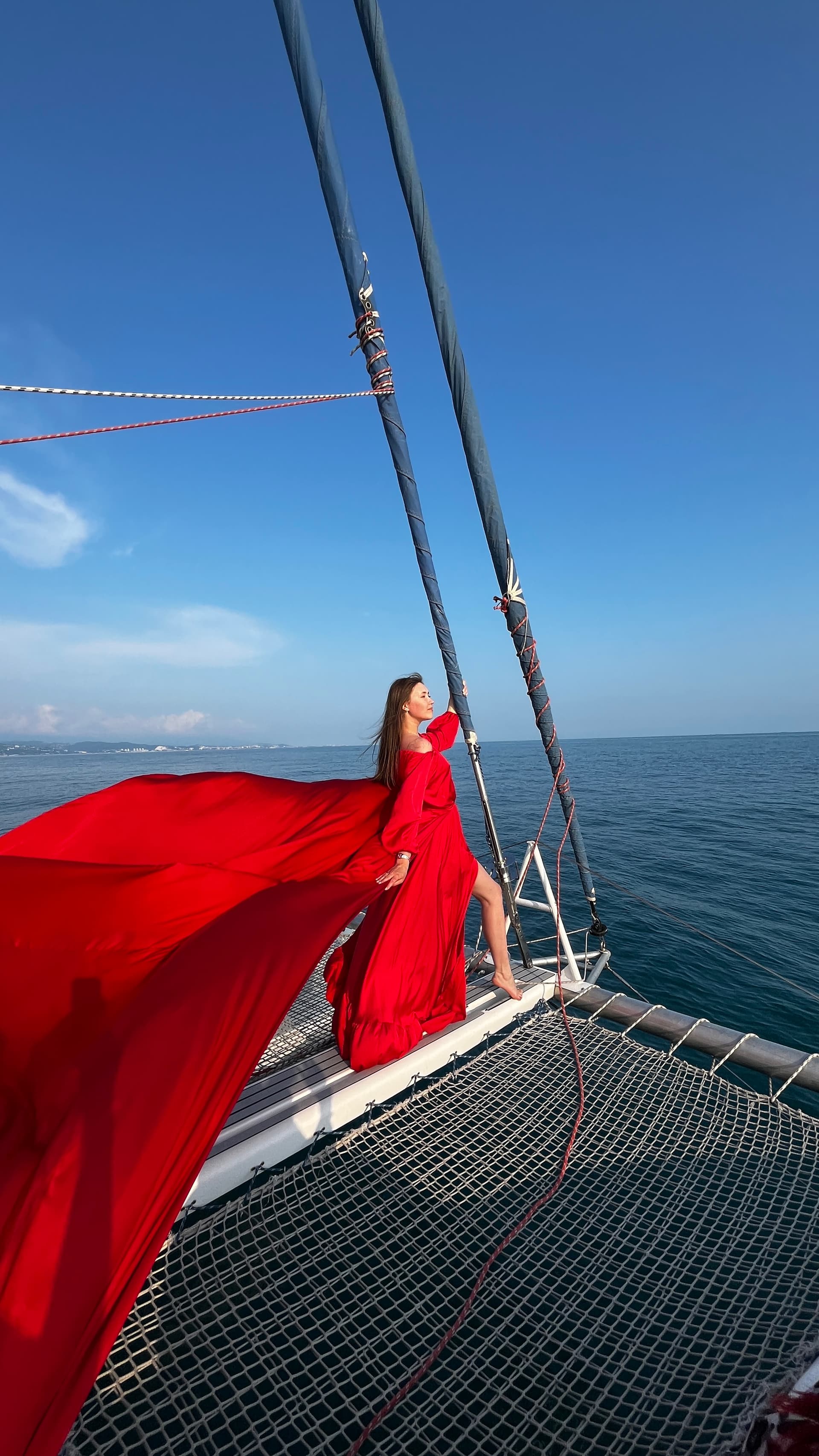 Дельфины, яхта и фотосессия — морская прогулка в Сочи