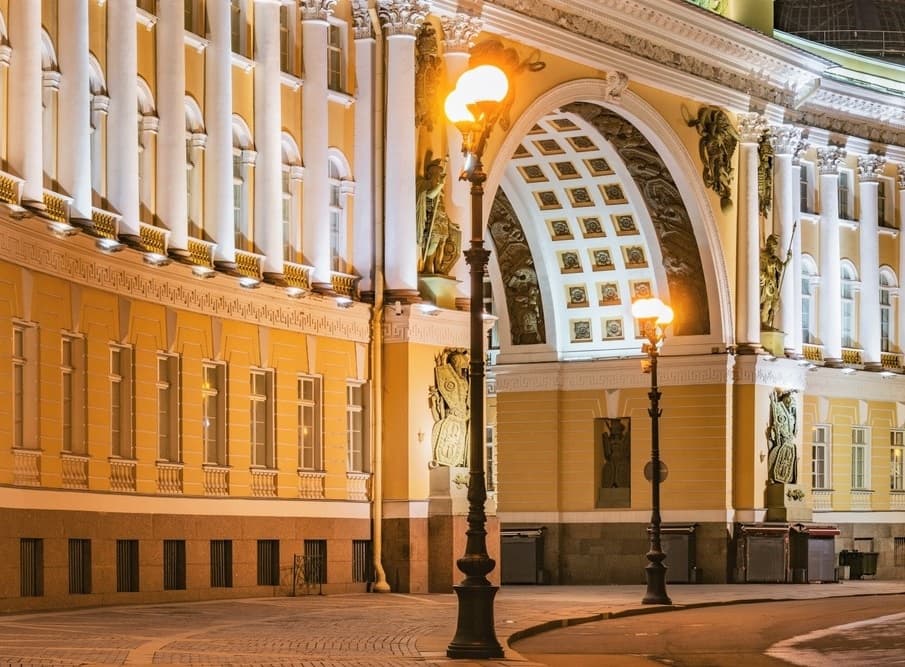 Эрмитаж 5*, Главный штаб: арт-маршрут + арт-коктейль