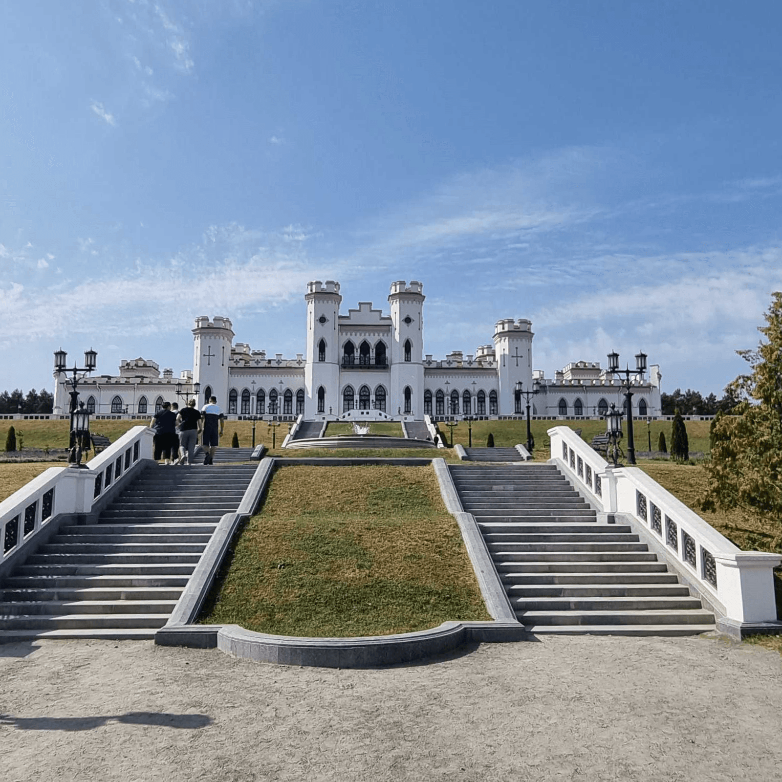 Трансфер из Минска в Коссово, Ружаны и Жировичский монастырь