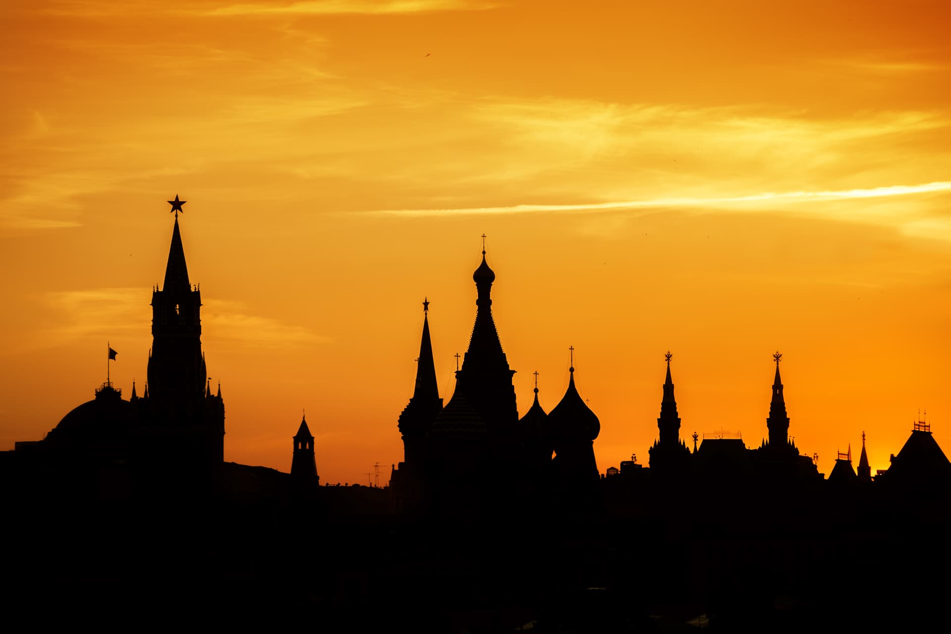 Москва — обязательно к просмотру (на легковом авто с гидом-водителем)