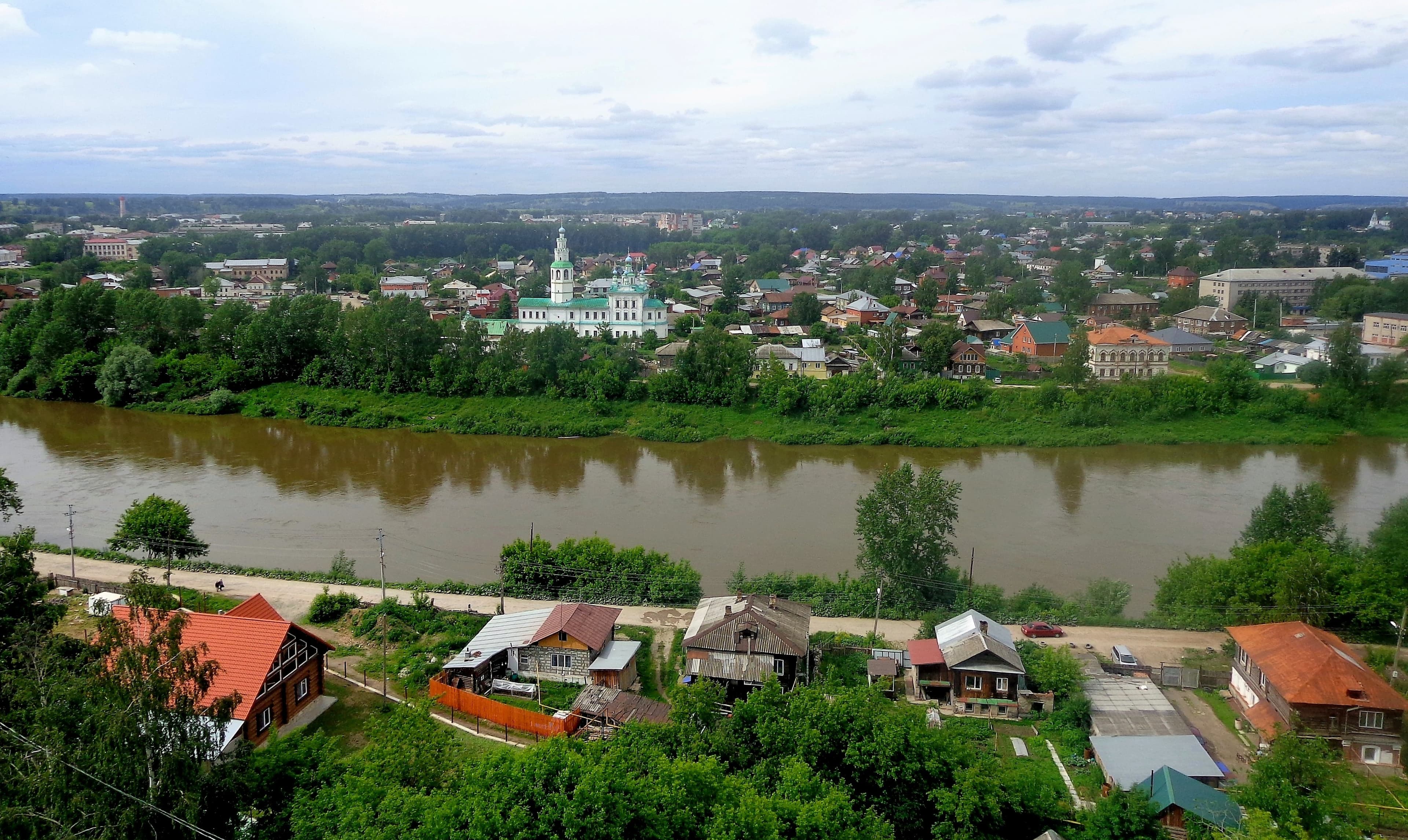Из Екатеринбурга в Пермский край: самоварные истории и ледяной водопад Плакун
