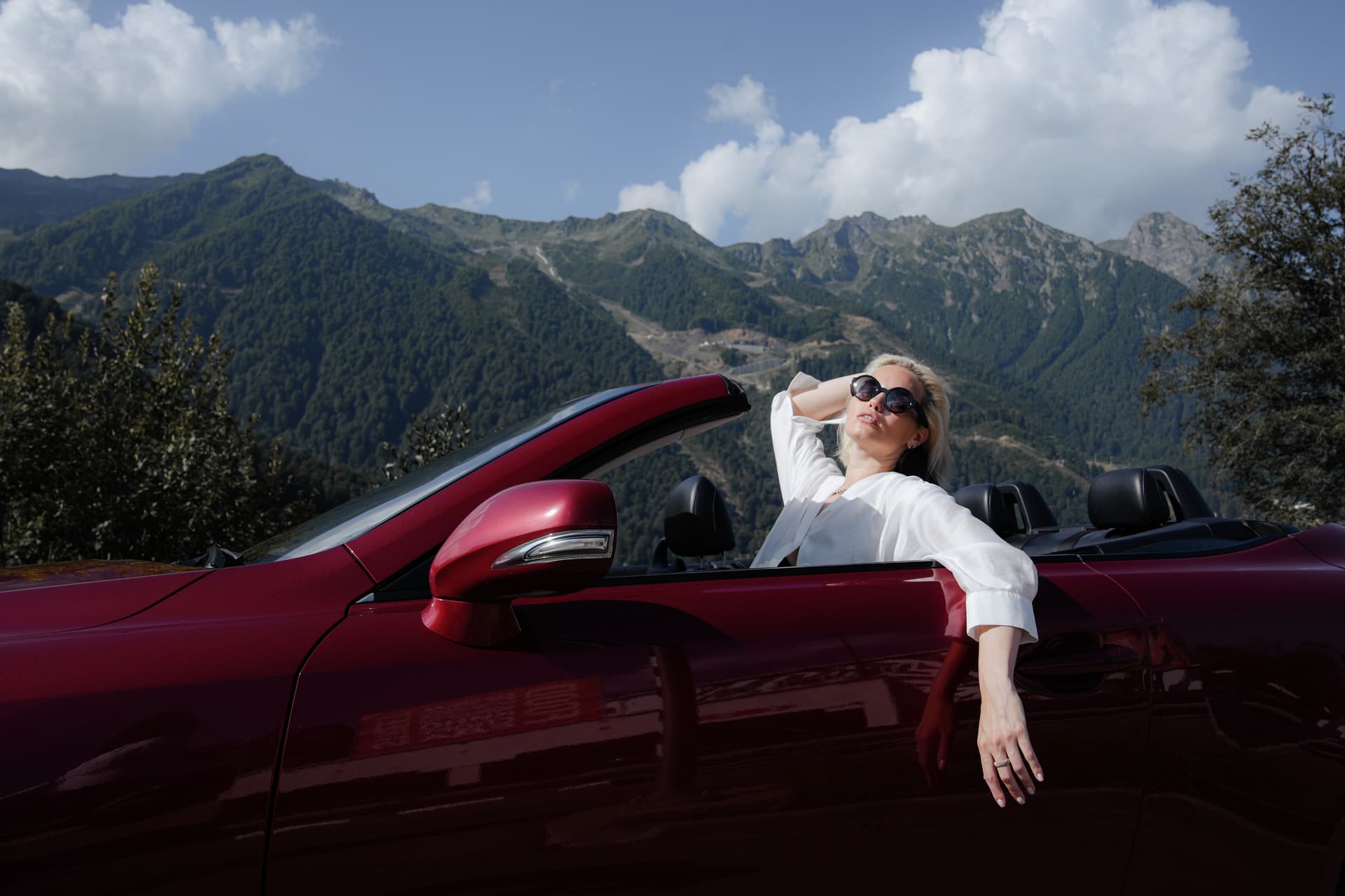 Фотопутешествие в Красную Поляну на кабриолете Lexus