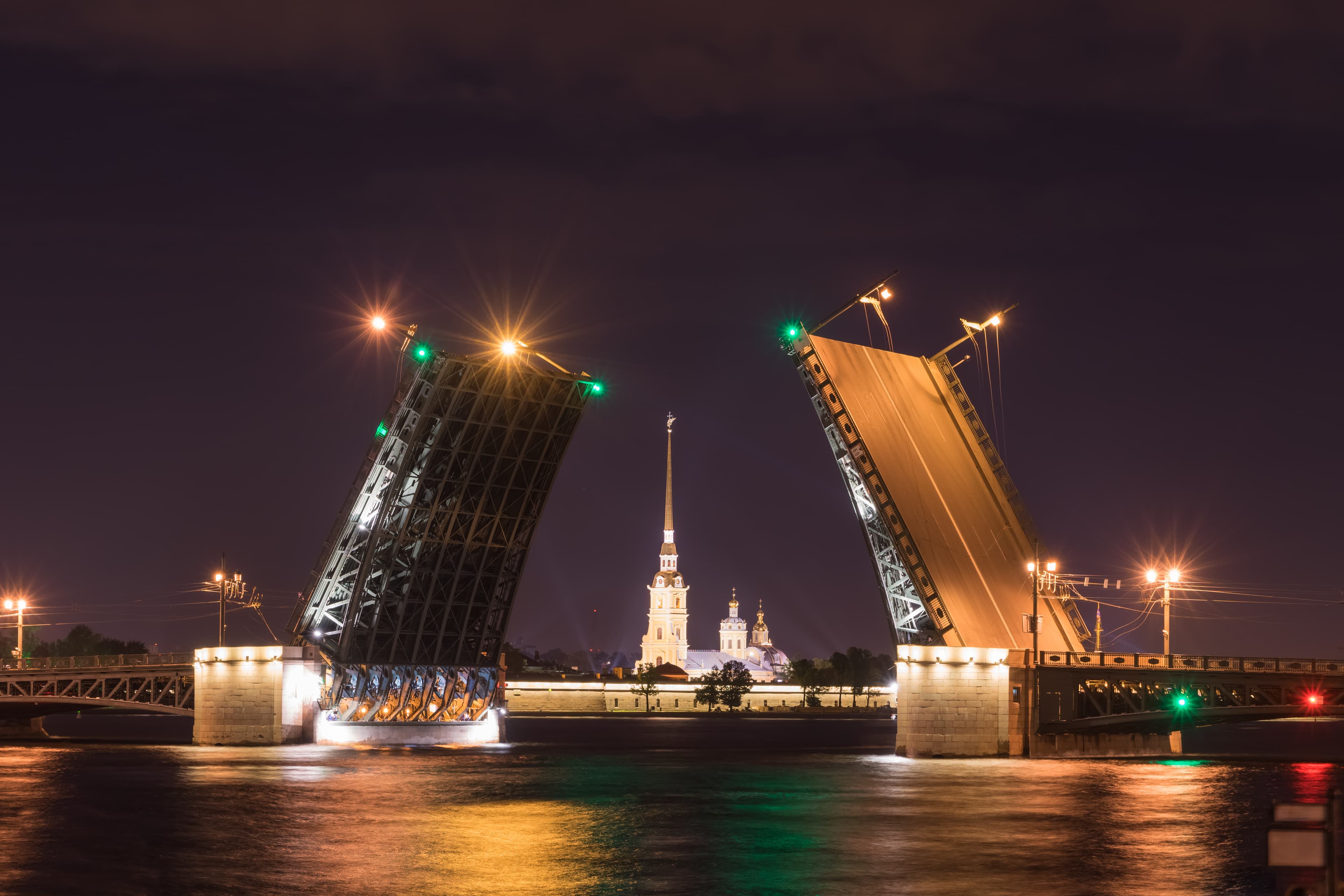 Загадки и контрасты Петропавловской крепости