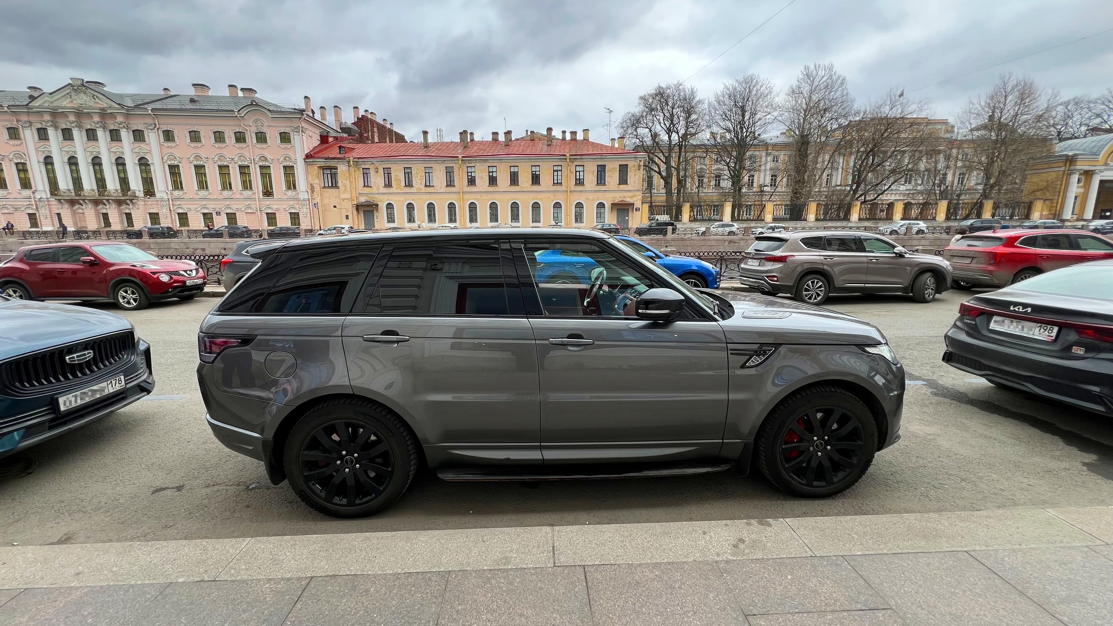 Романтический Петербург — на автомобиле с панорамной крышей