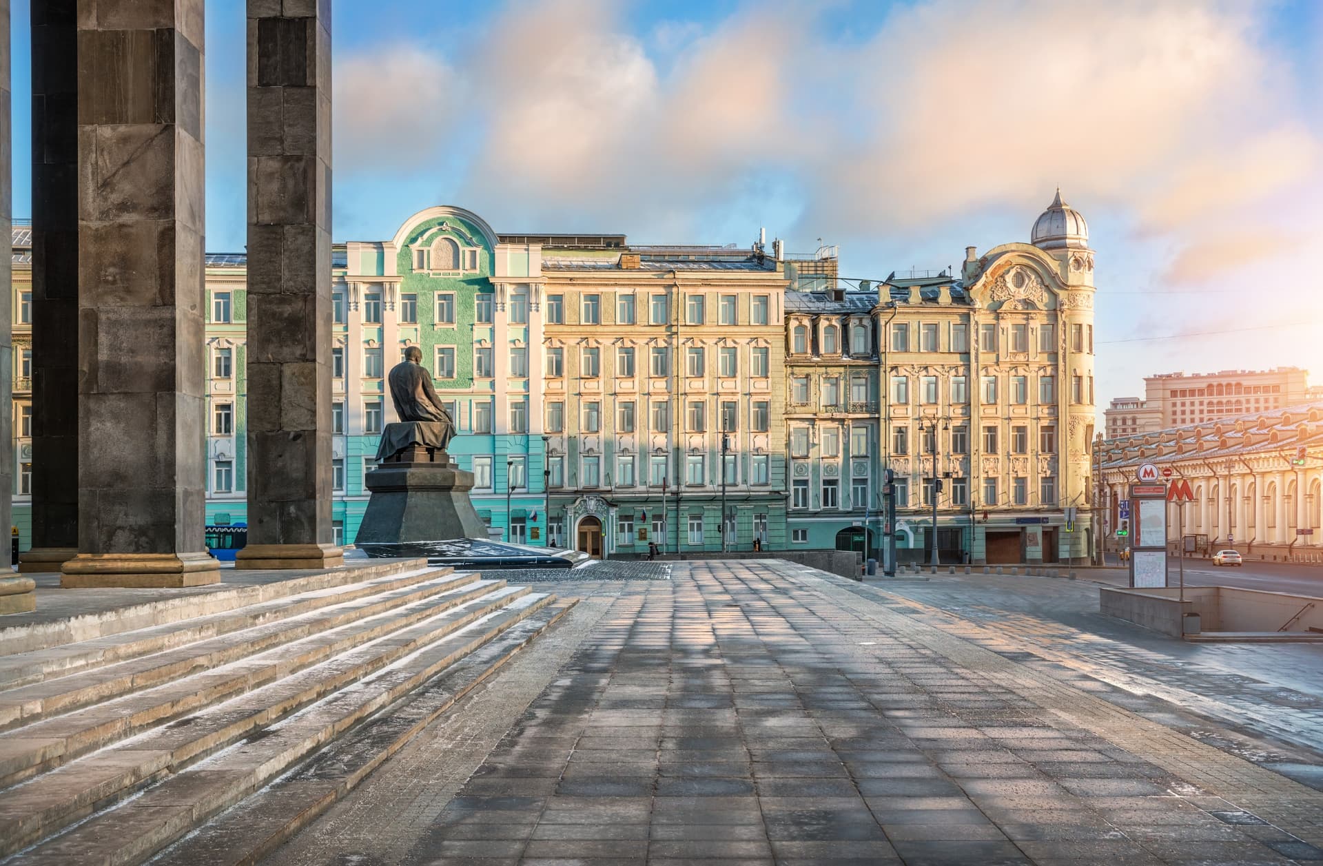 Литературная Москва: двести лет за три часа