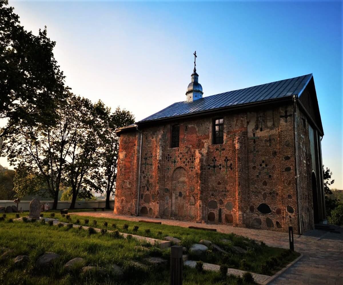 Трансфер из Минска — в Лидский замок, Мурованку и королевский Гродно