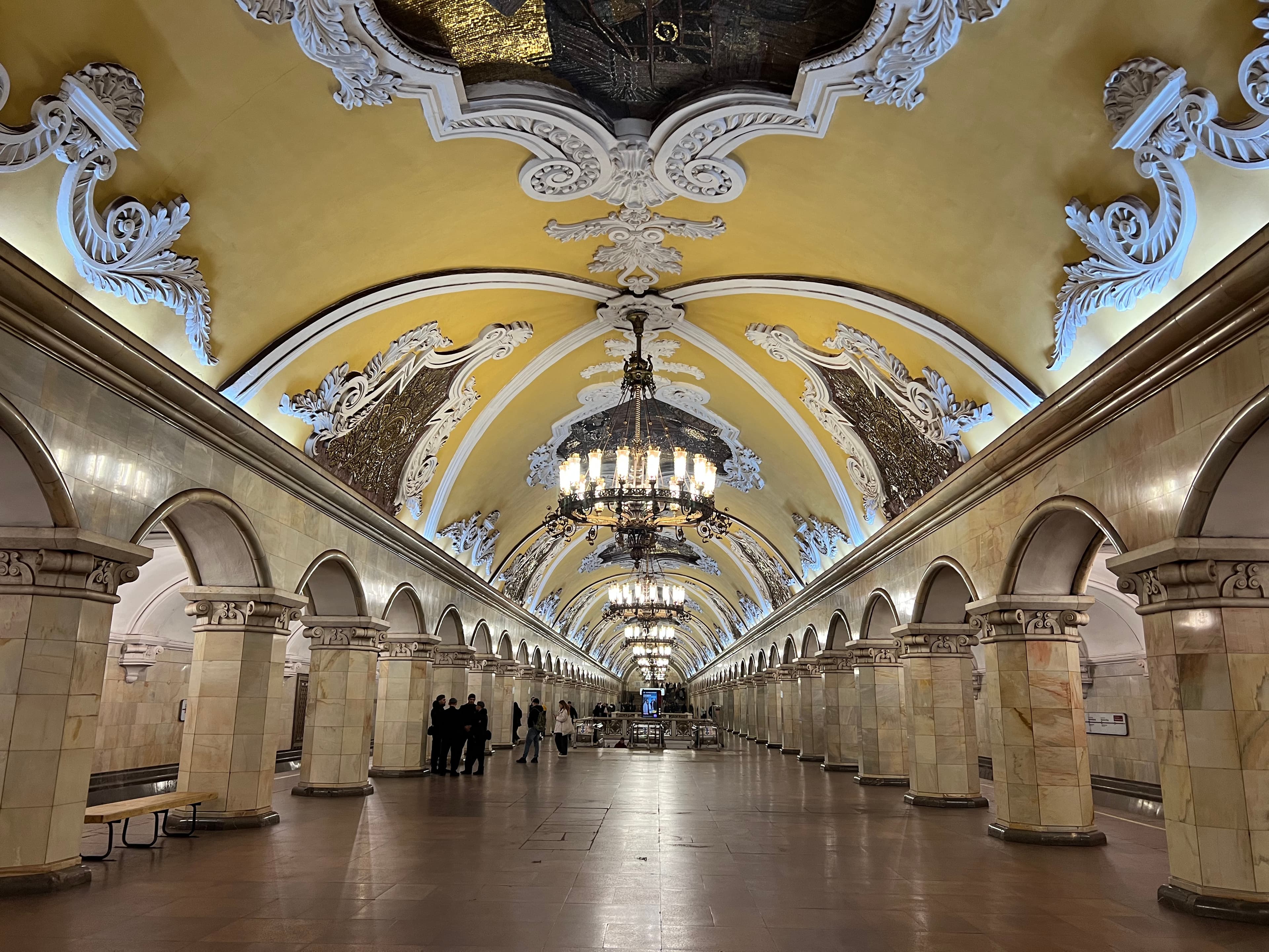 «Магия кольца»: квест-экскурсия по московскому метро (без гида)