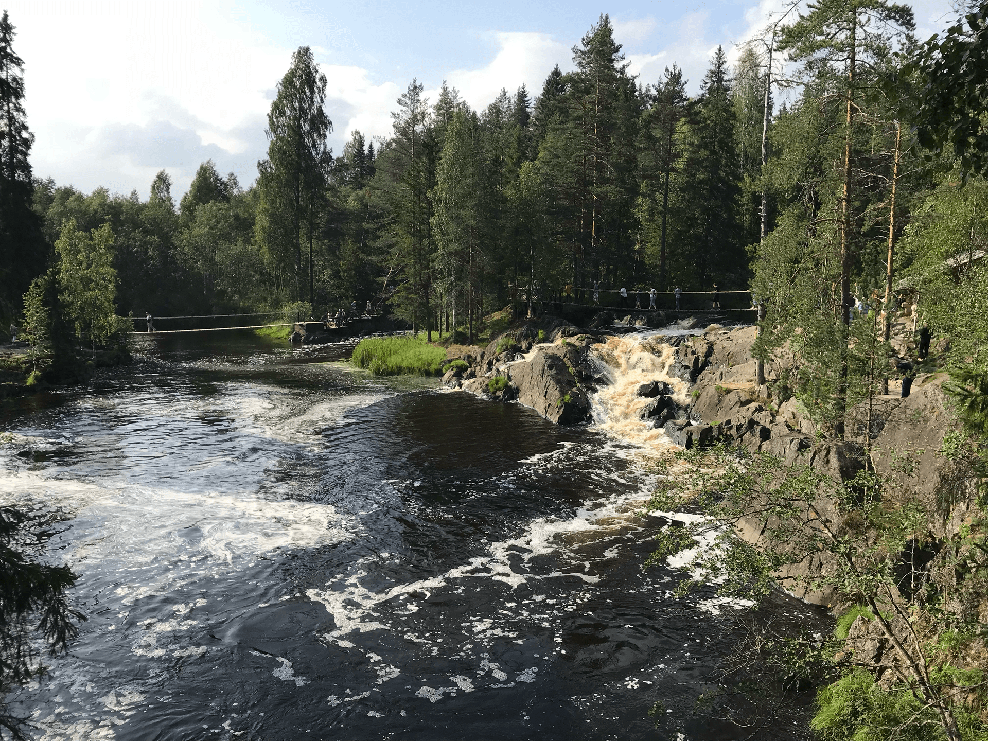 Затерянный мир водопадов и парк «Рускеала» — из Сортавалы