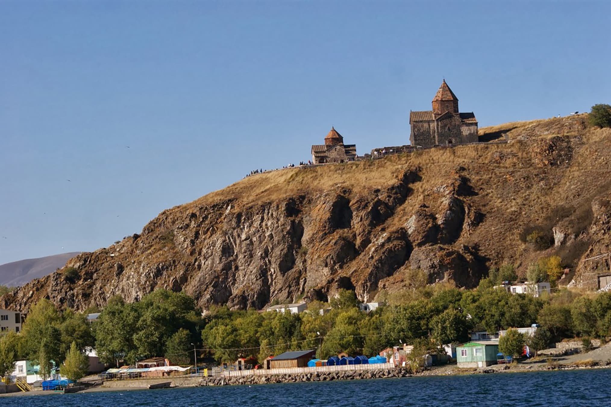 Зелёный Дилижан, голубой Севан и русский след в Фиолетово
