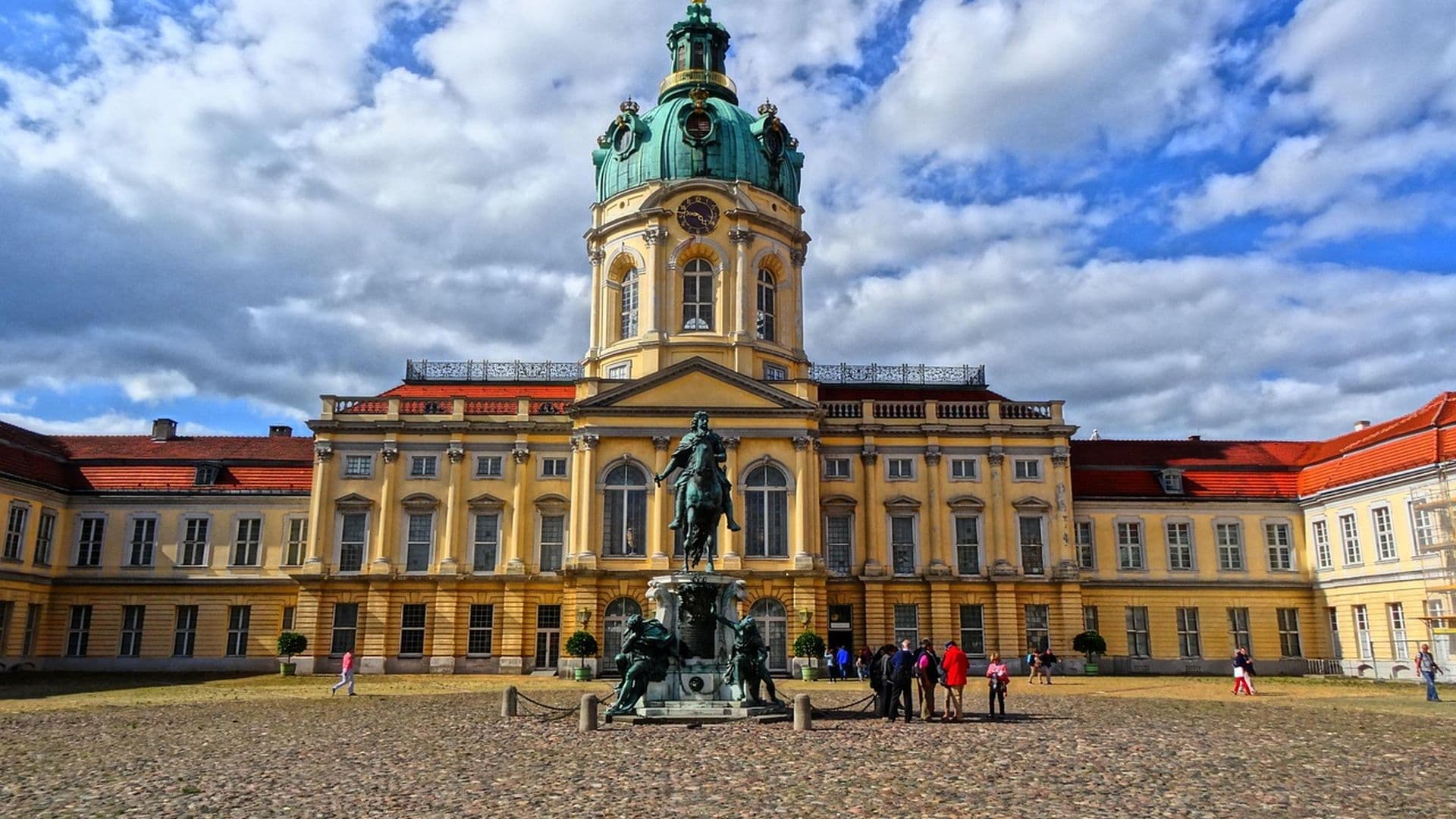 Schloss Charlottenburg & Gärten: Enthüllen Sie die Geschichte des preußischen Königshauses