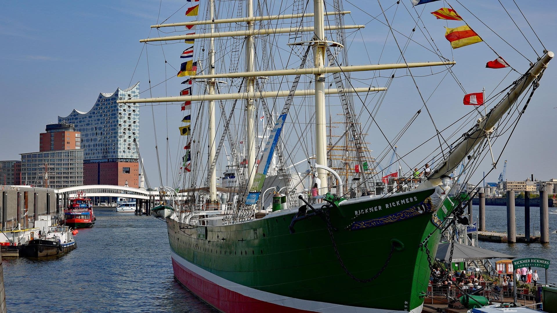 Hamburg: Rickmer Rickmers Ticket & City Highlights Audio Tour