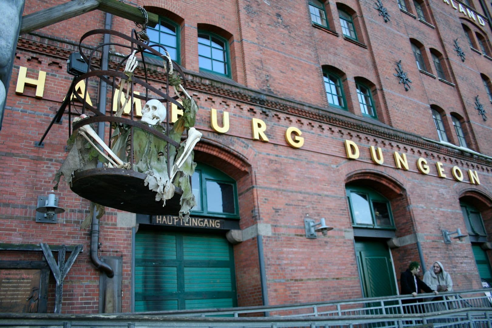 Hamburg Dungeon Ticket and Self-Guided Audio Walk Through the Port City