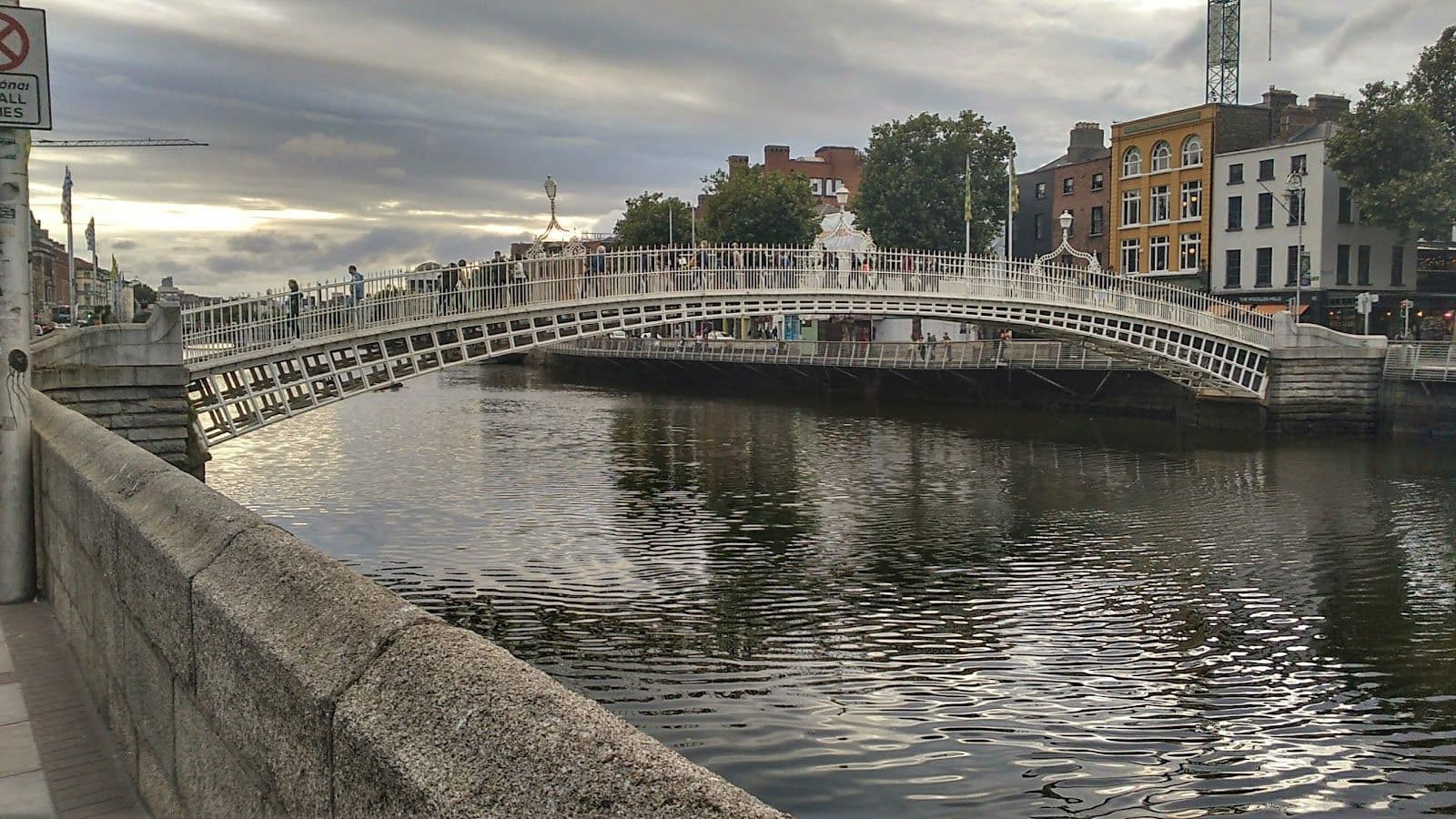 Dublín: Paseo autoguiado de audio por arte, historia y plazas