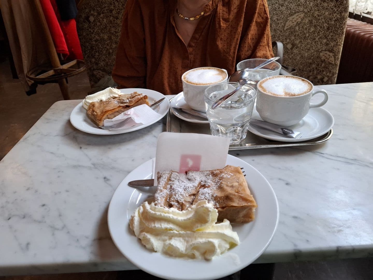 Viena: Paseo autoguiado por el corazón imperial y sus cafés