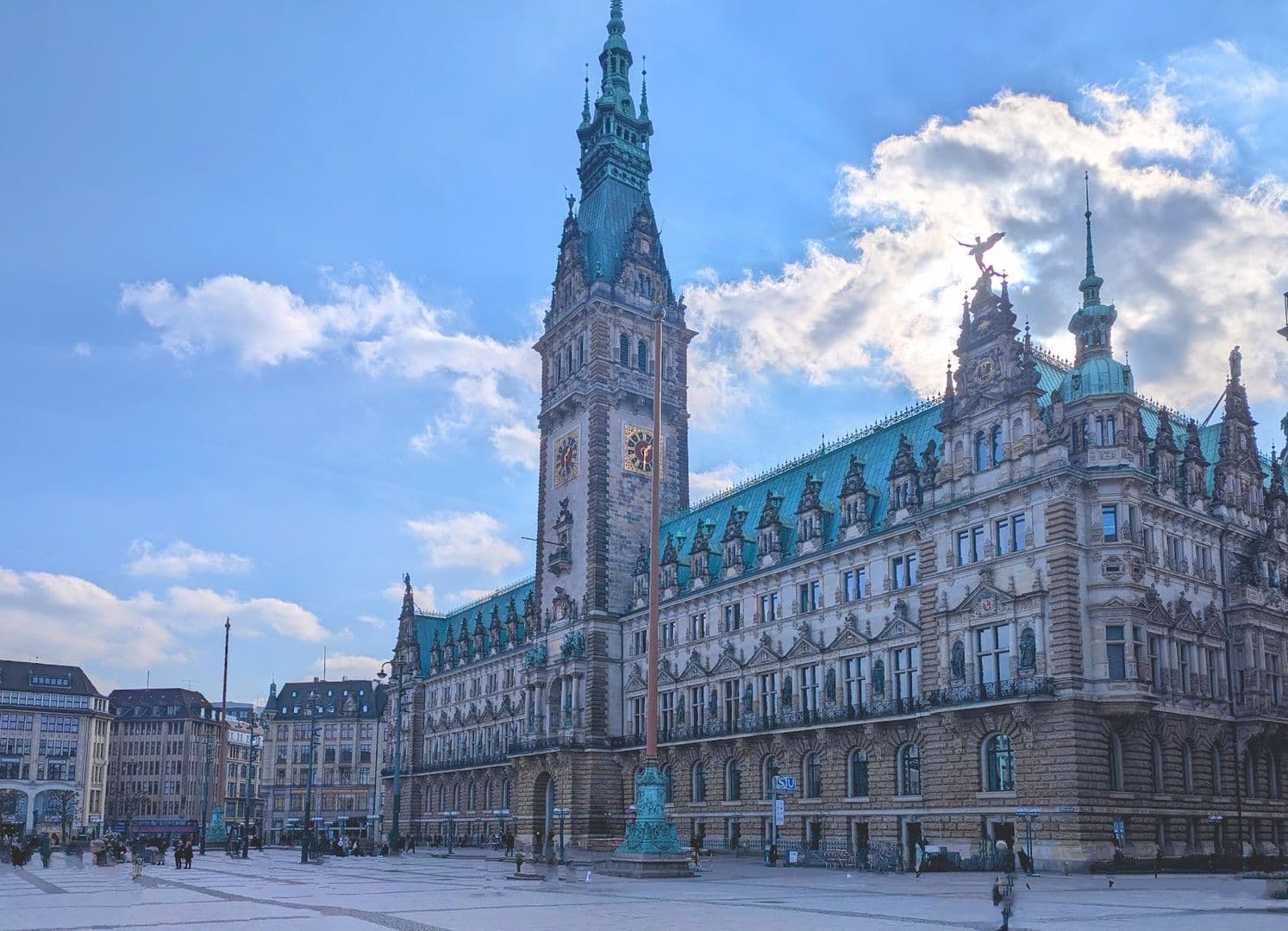 Hamburg: Self-Guided Audio Walk Through Canals and Commerce