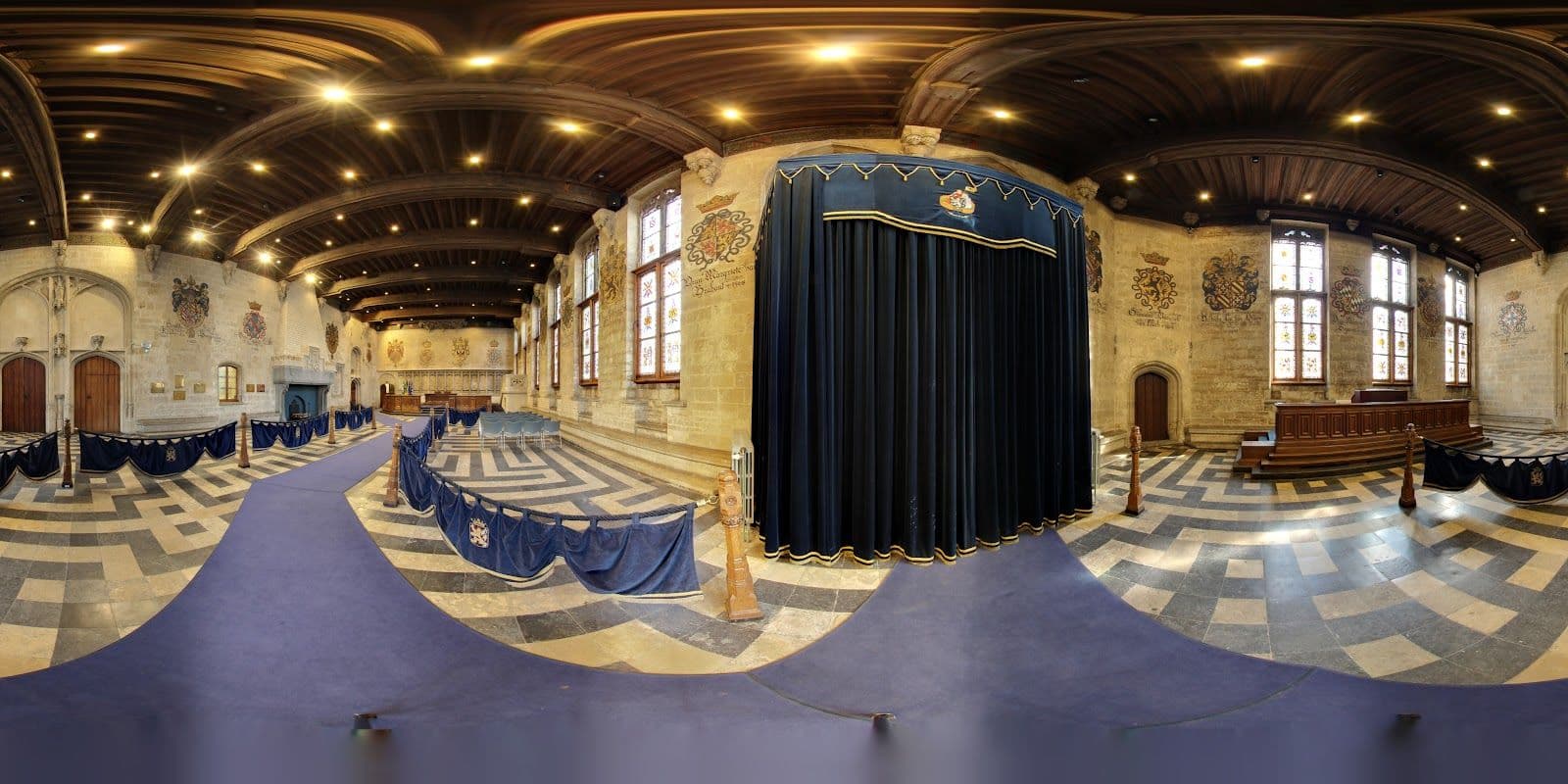 Ghent: Self-Guided Audio Walk Through Medieval Heartbeats