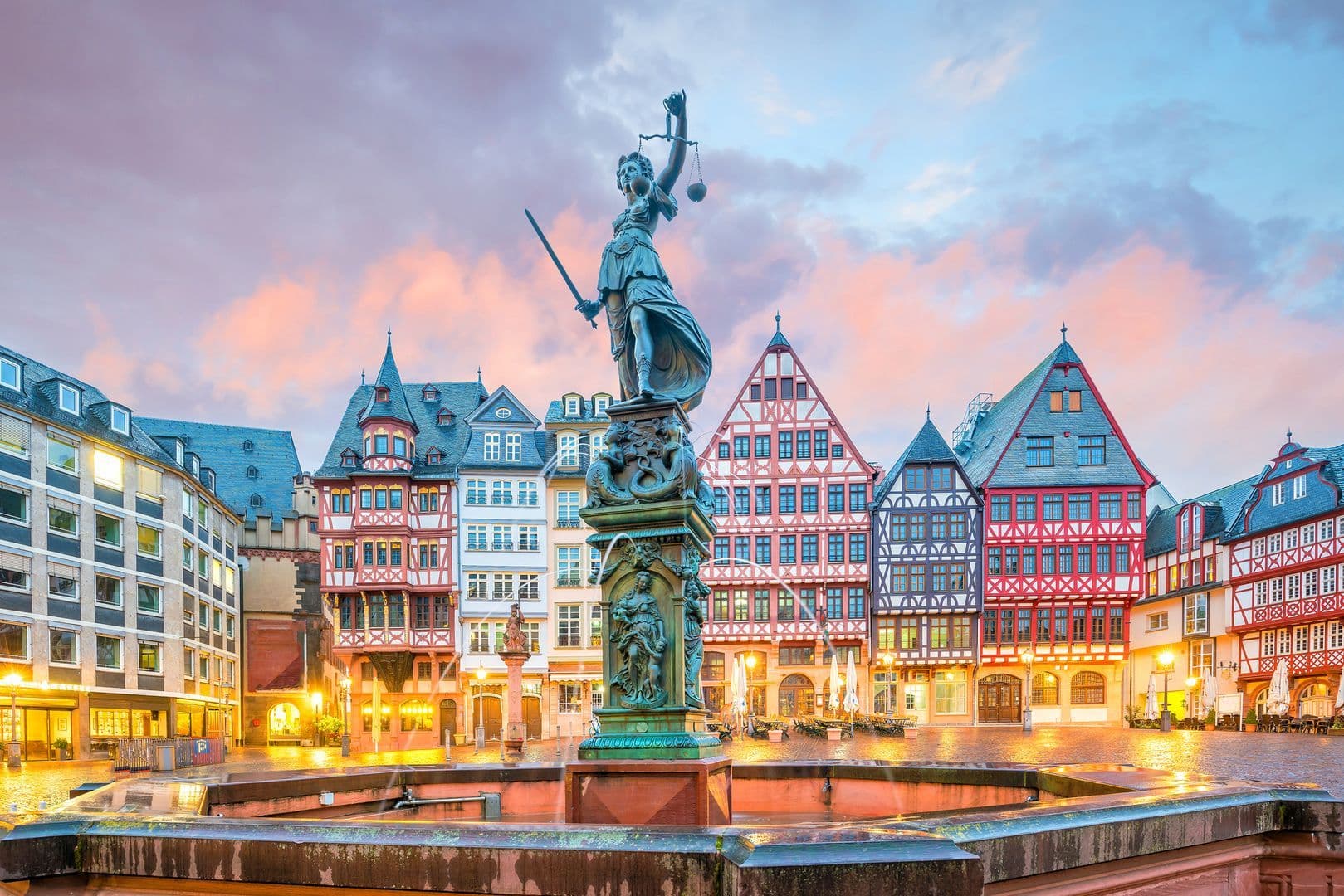 Frankfurt: Contrasts of the City Audio Tour