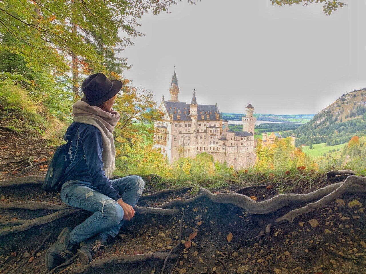 Bayerische Schlösser: Neuschwanstein und die wunderschönen Alpen