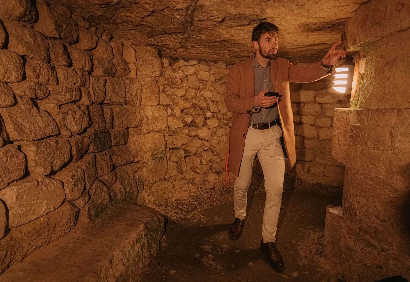 Catacombes de Paris In-App Visite : Explorez un Royaume Souterrain (SANS BILLET)